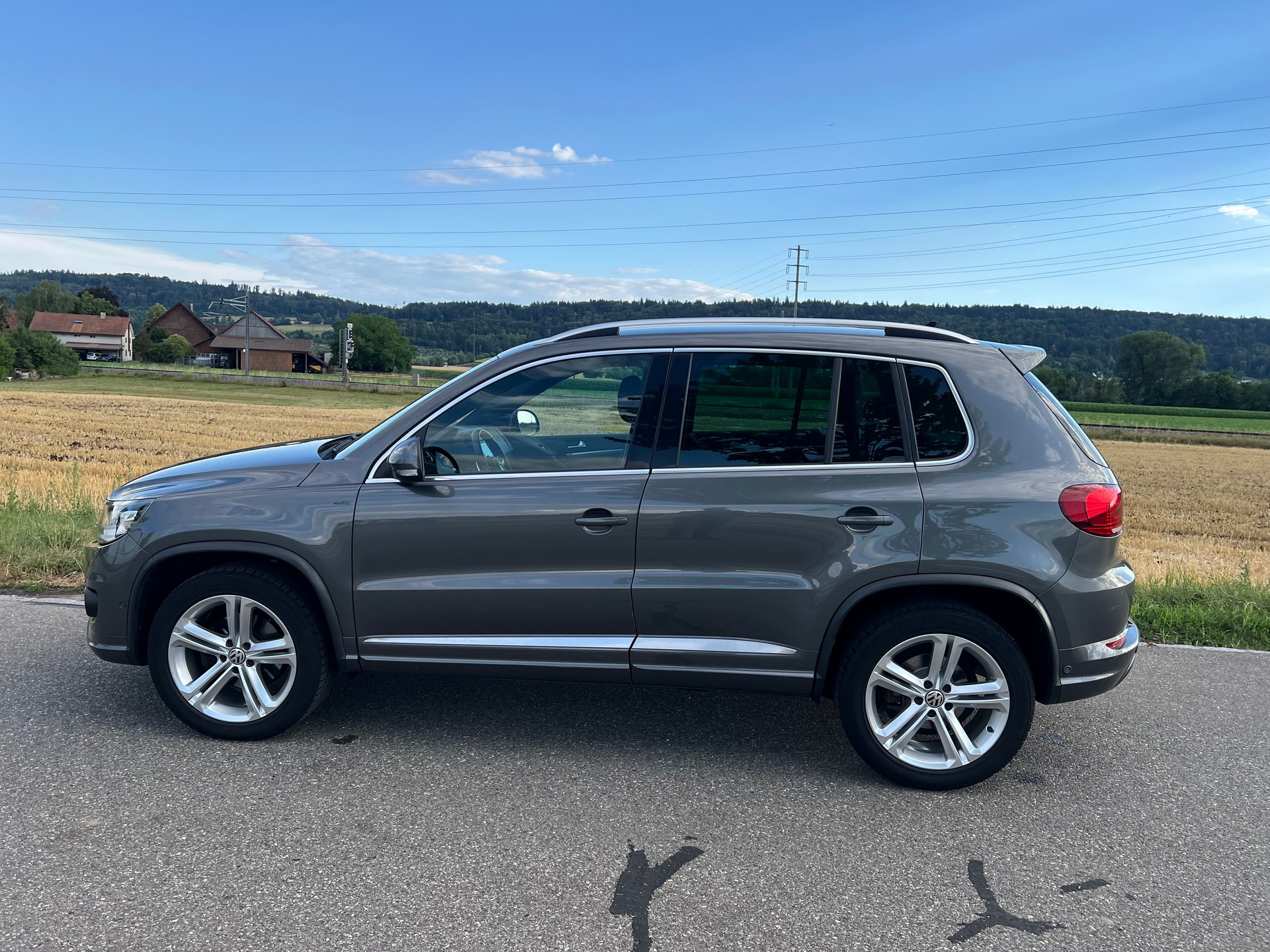 VW Tiguan 2.0 TSI Cup R-Line 4Motion DSG* 211 PS-image-9