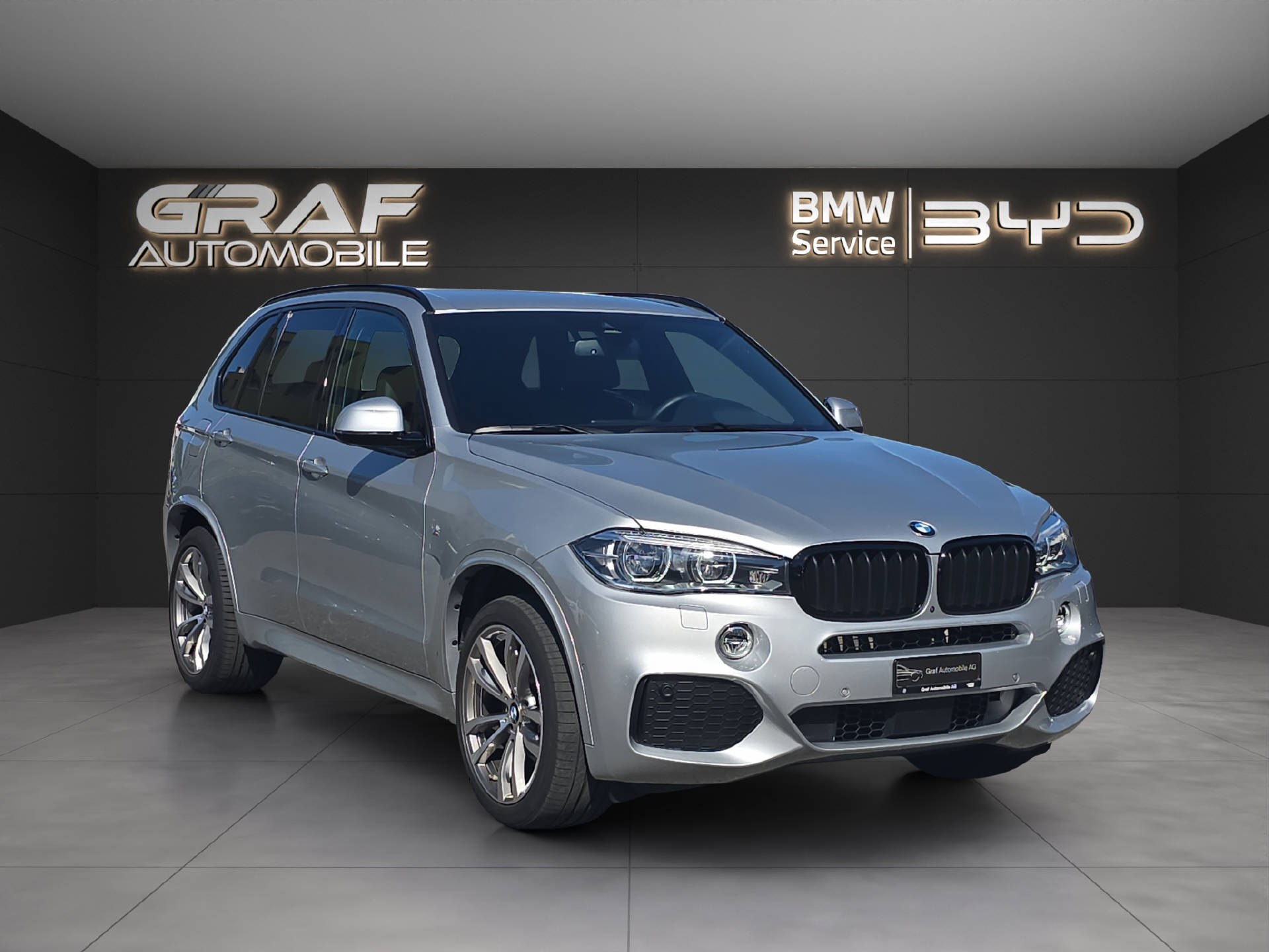 BMW X5 30d xDrive M Sport ** Frisch ab MFK & 12 Monate GARANTIE **-showroom-element-2