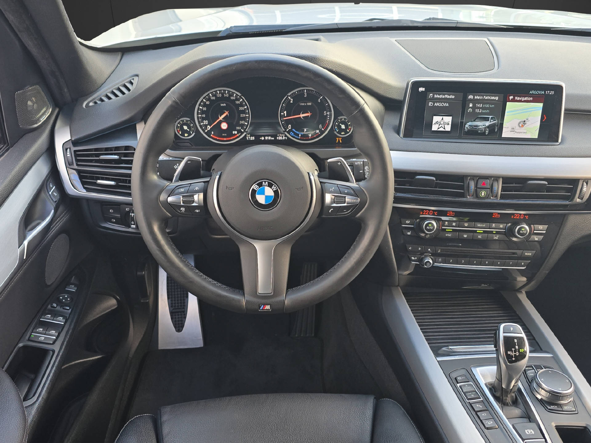 BMW X5 30d xDrive M Sport ** Frisch ab MFK & 12 Monate GARANTIE **-image-12