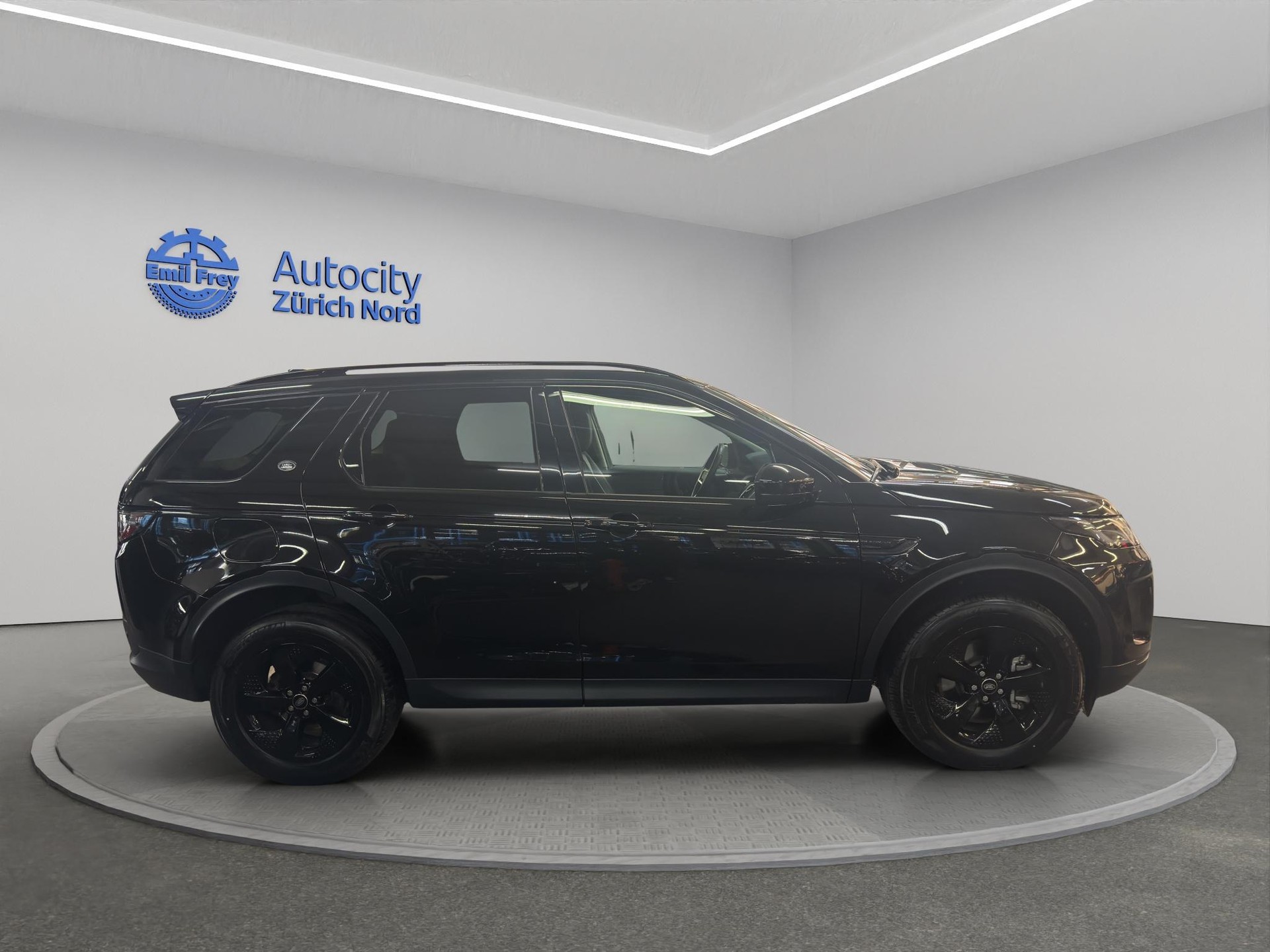LAND ROVER Discovery Sport 2.0 SD4 200 SE-showroom-element-3