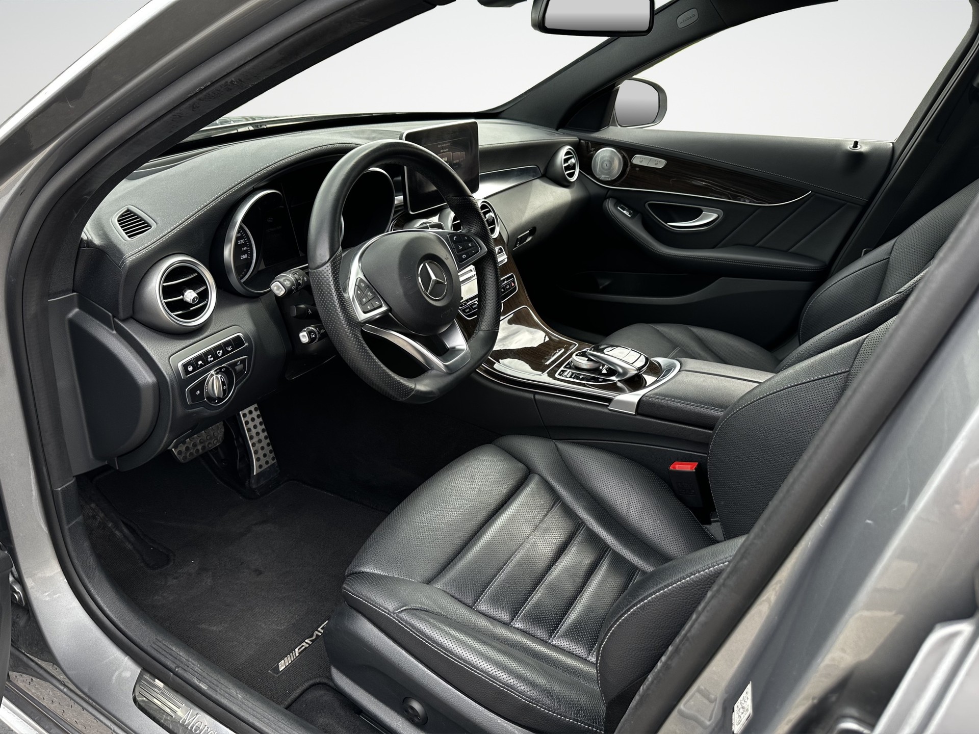 MERCEDES-BENZ C 400 AMG Line 4Matic 7G-Tronic-image-8