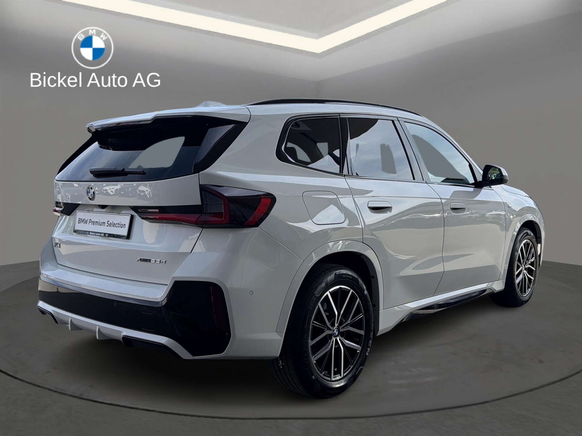 BMW X1 xDrive 23d M Sport-showroom-element-1