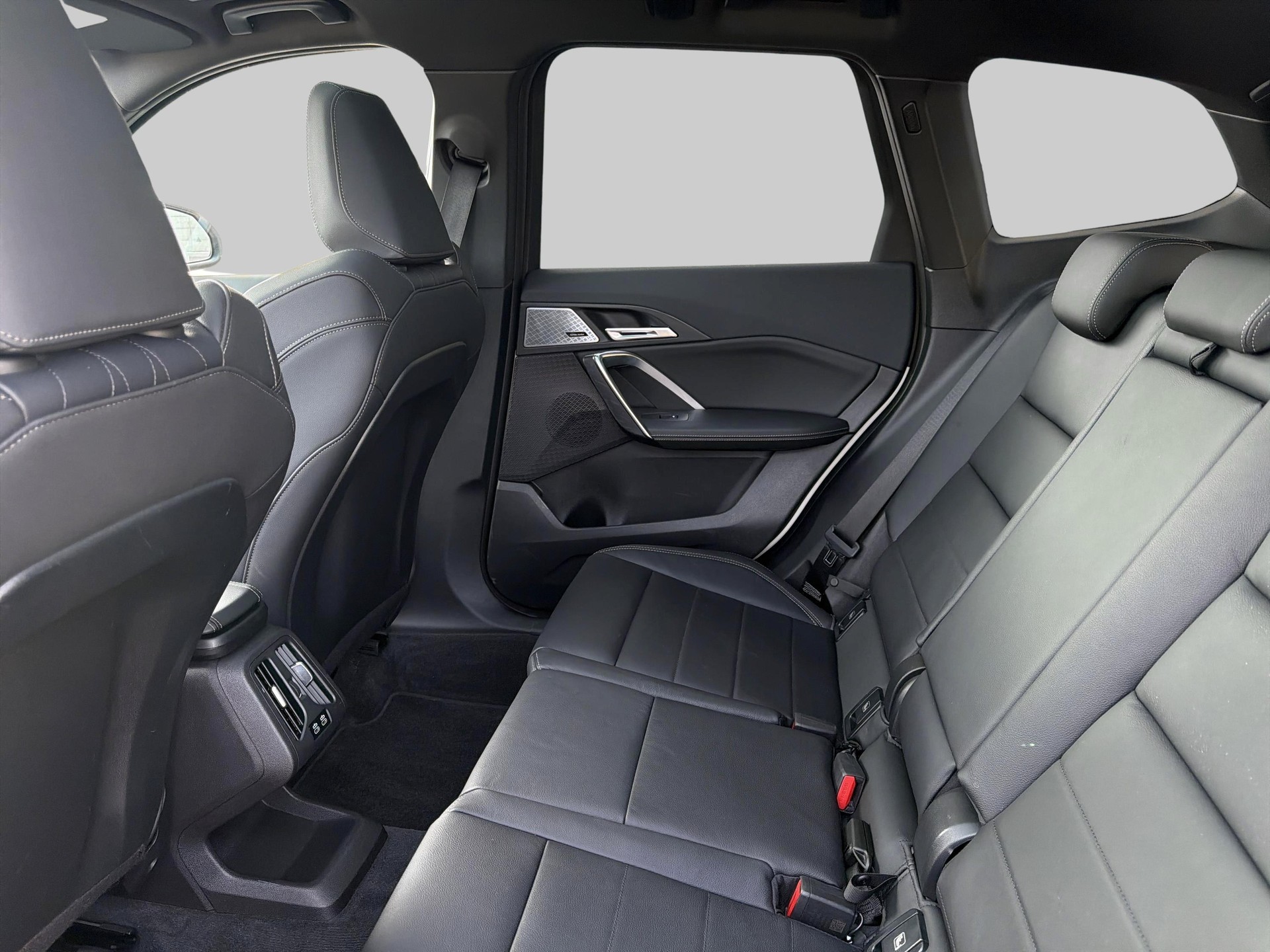 BMW X1 xDrive 23d M Sport-image-16