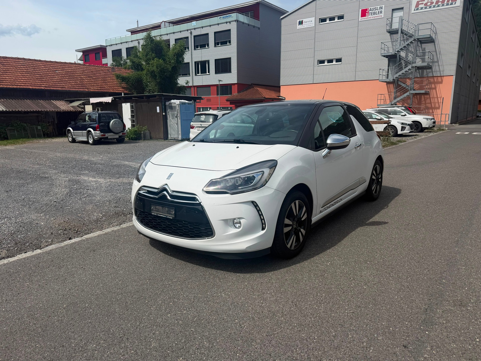 DS AUTOMOBILES DS3 1.2 PureTech SO Irresistible-showroom-element-1