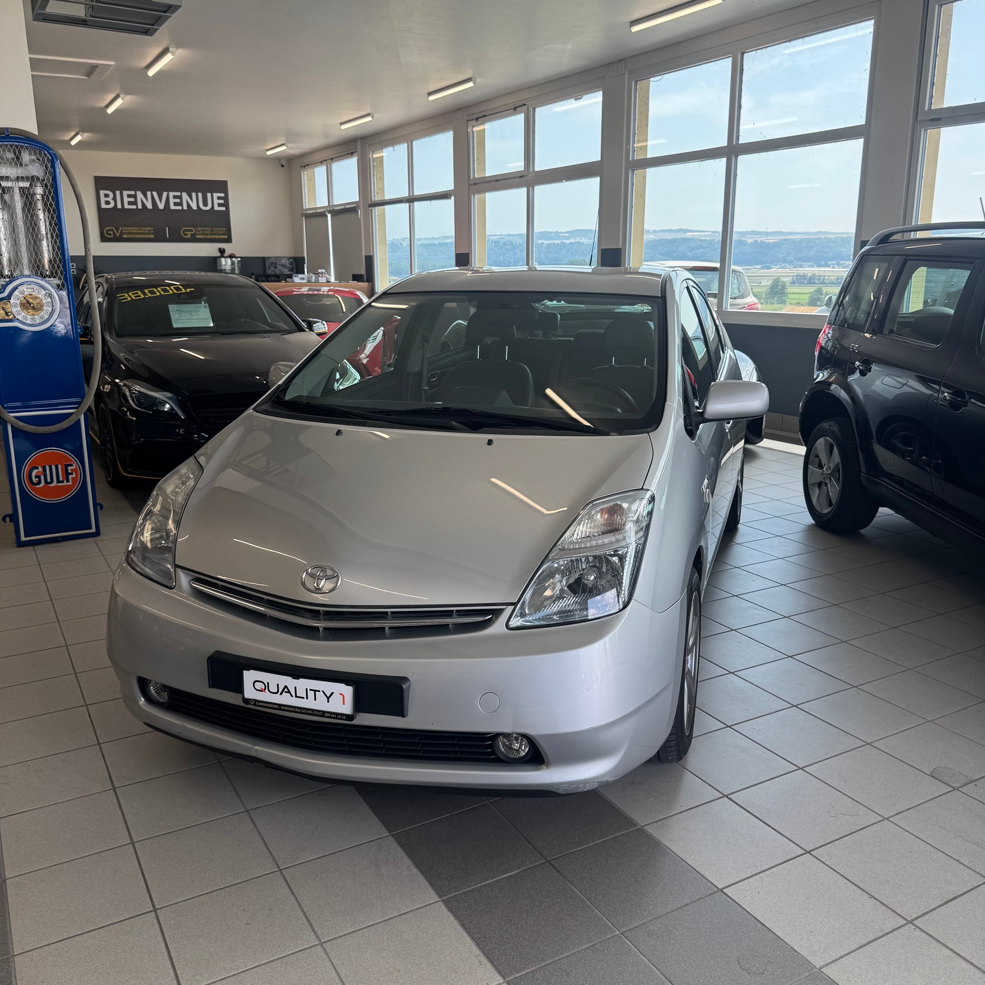 TOYOTA Prius 1.5 16V Hybrid-showroom-element-1