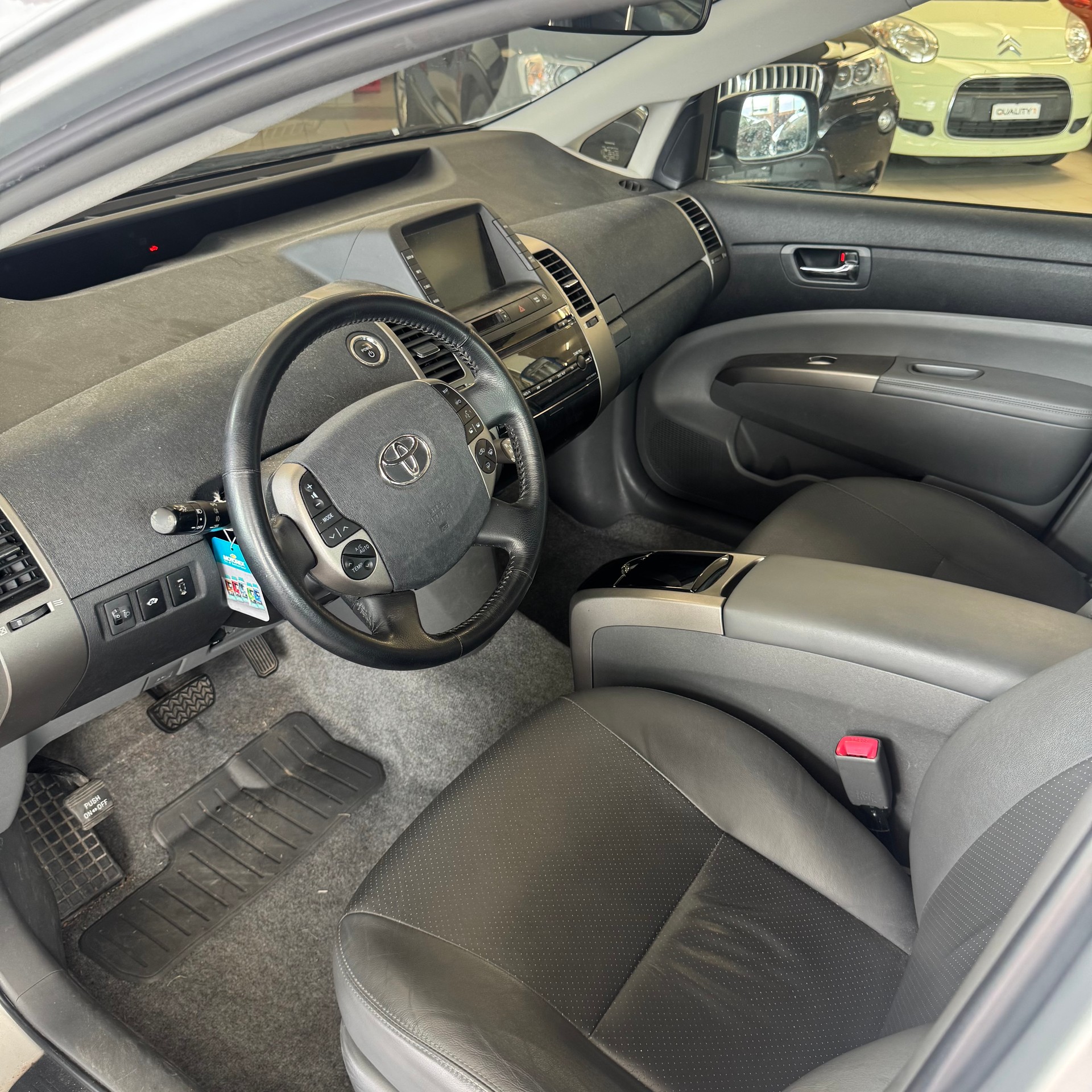 TOYOTA Prius 1.5 16V Hybrid-image-10