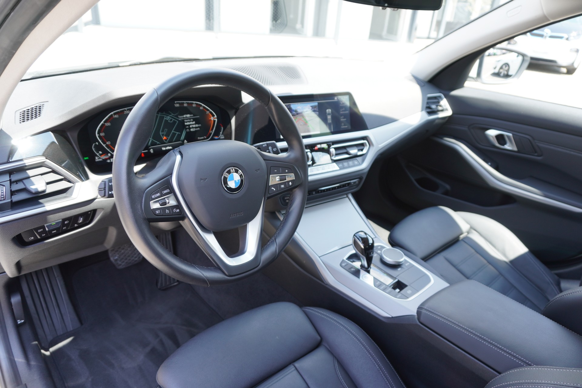 BMW 318d 48V Touring Steptronic-image-9