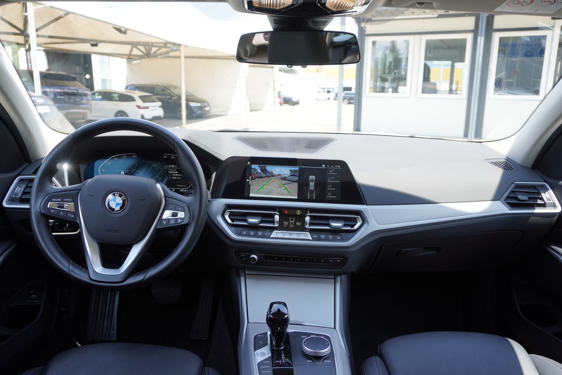 BMW 318d 48V Touring Steptronic-image-17