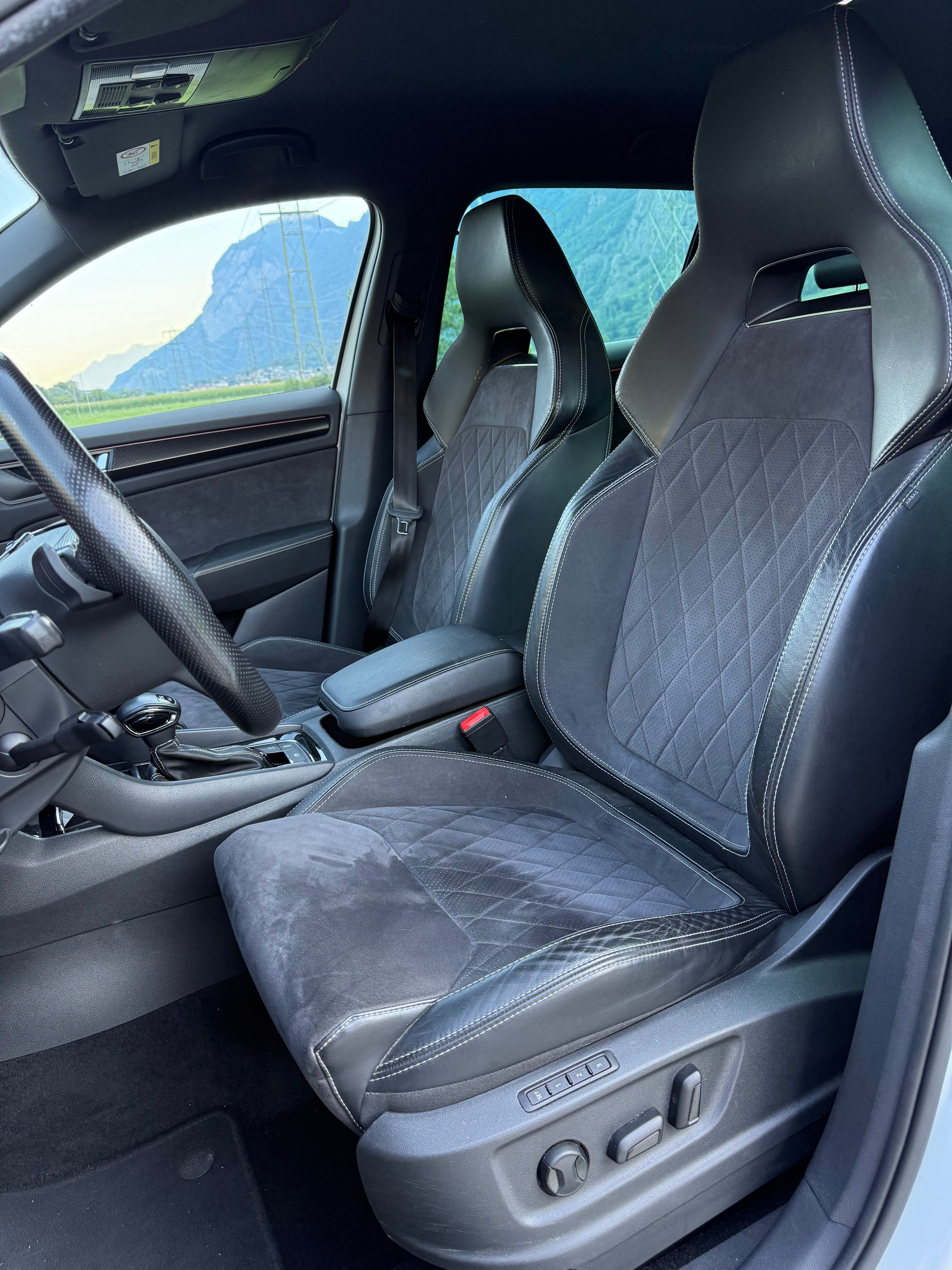 SKODA Kodiaq 2.0 TSI 4x4 Sport Line-image-13