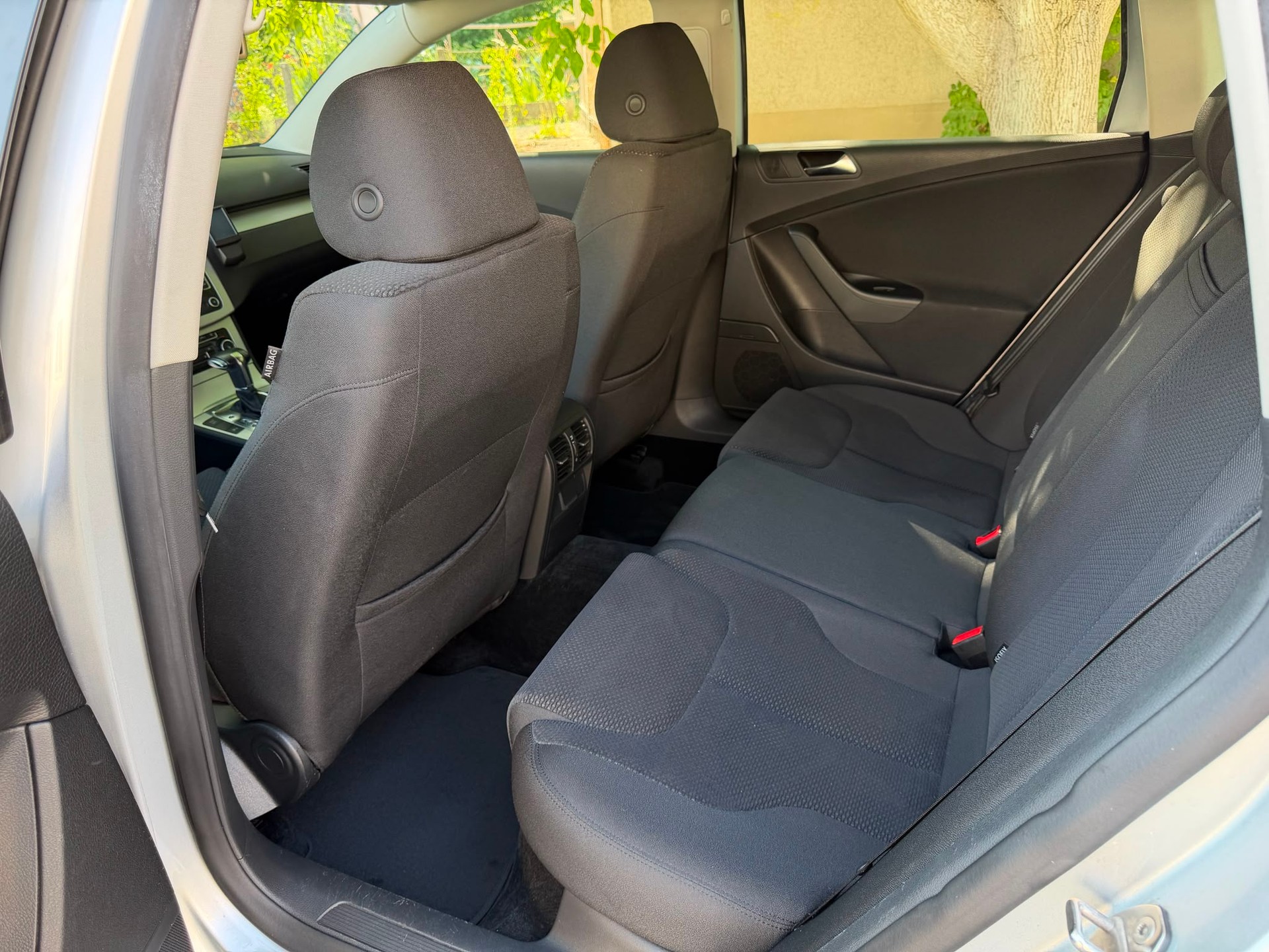VW Passat Variant 1.4 TSI BlueMotion Comfortline DSG-image-12