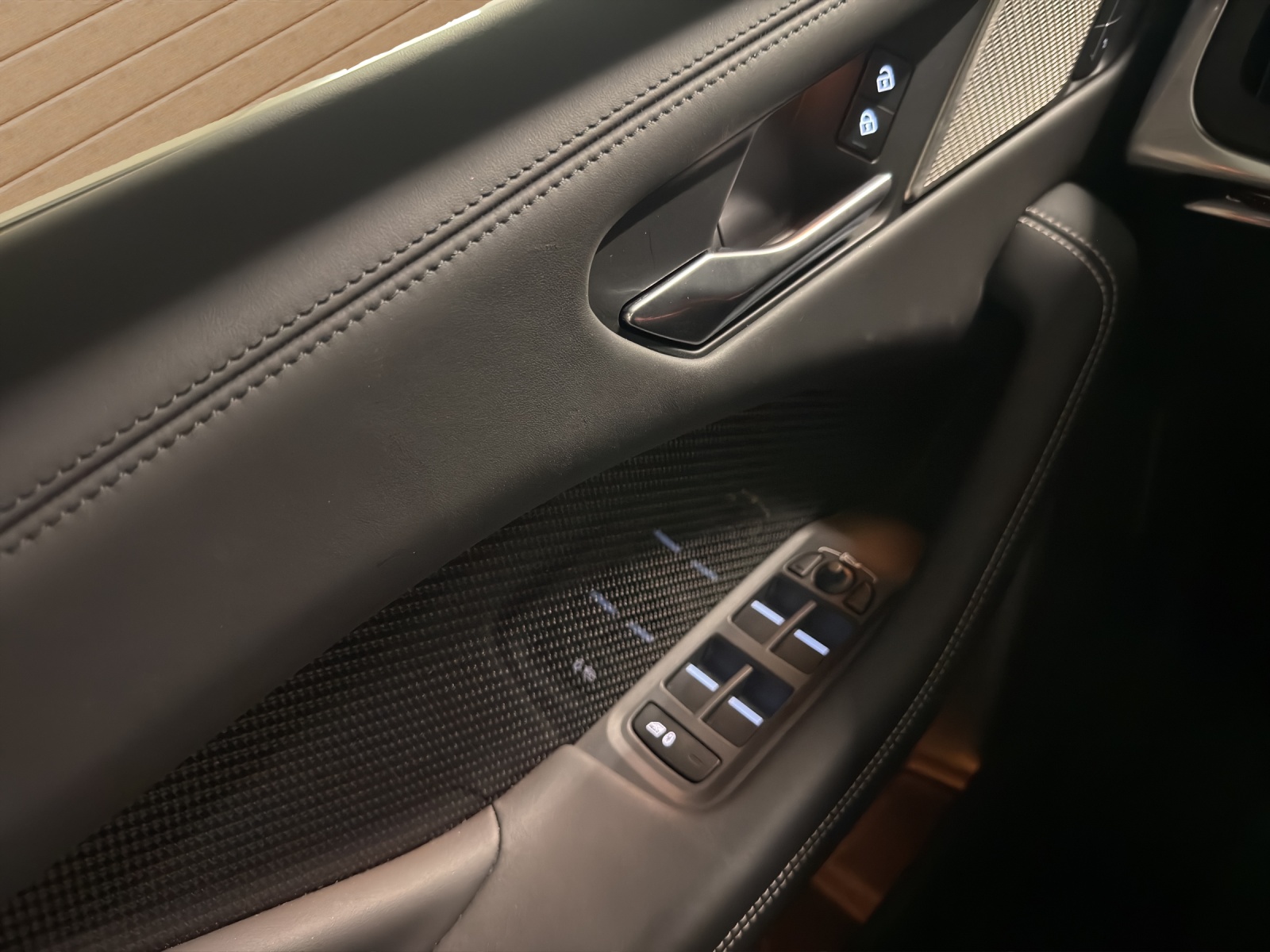 JAGUAR I-Pace EV400 R-Dyn. SE-image-12