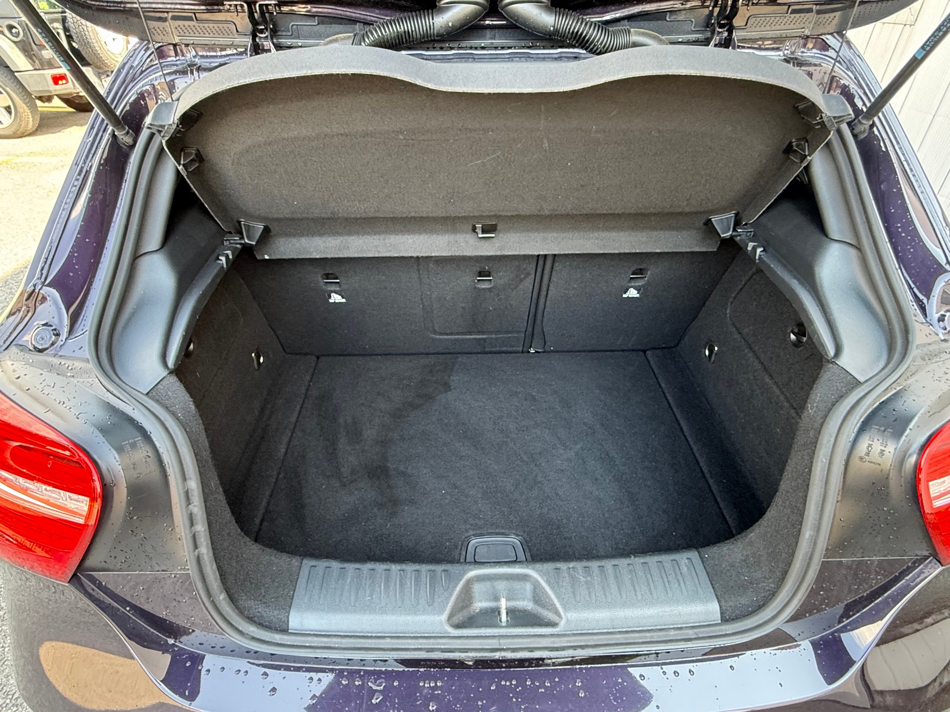 MERCEDES-BENZ A 200-image-13