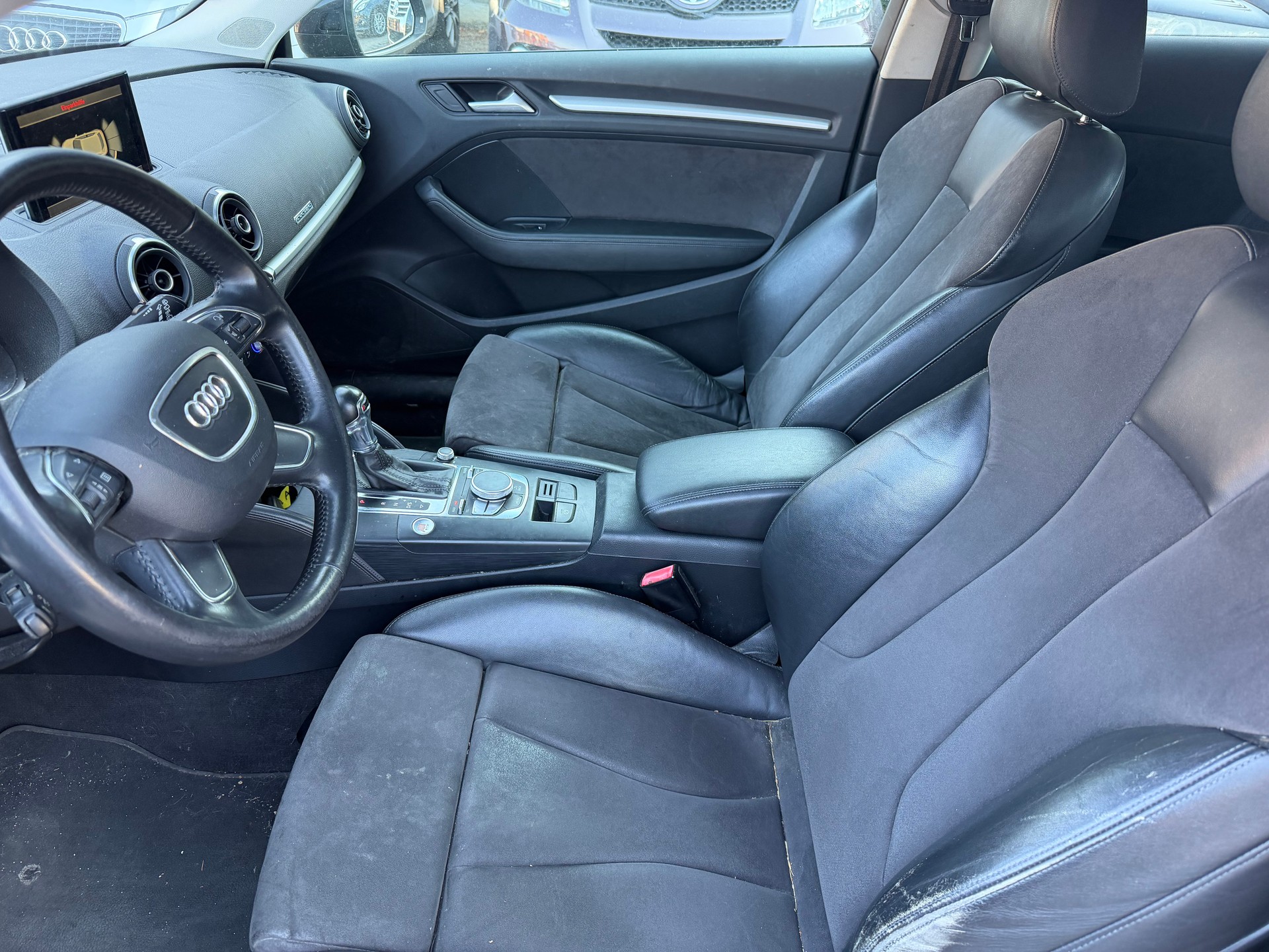 AUDI A3 1.8 TFSI Ambition quattro S-tronic-image-7