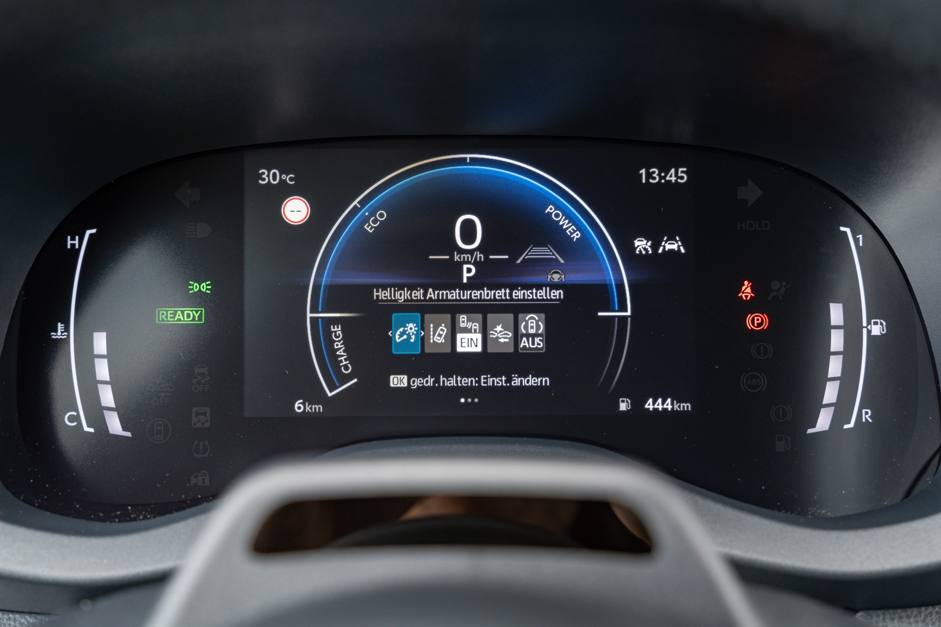 TOYOTA Yaris 1.5 e-CVT-image-15