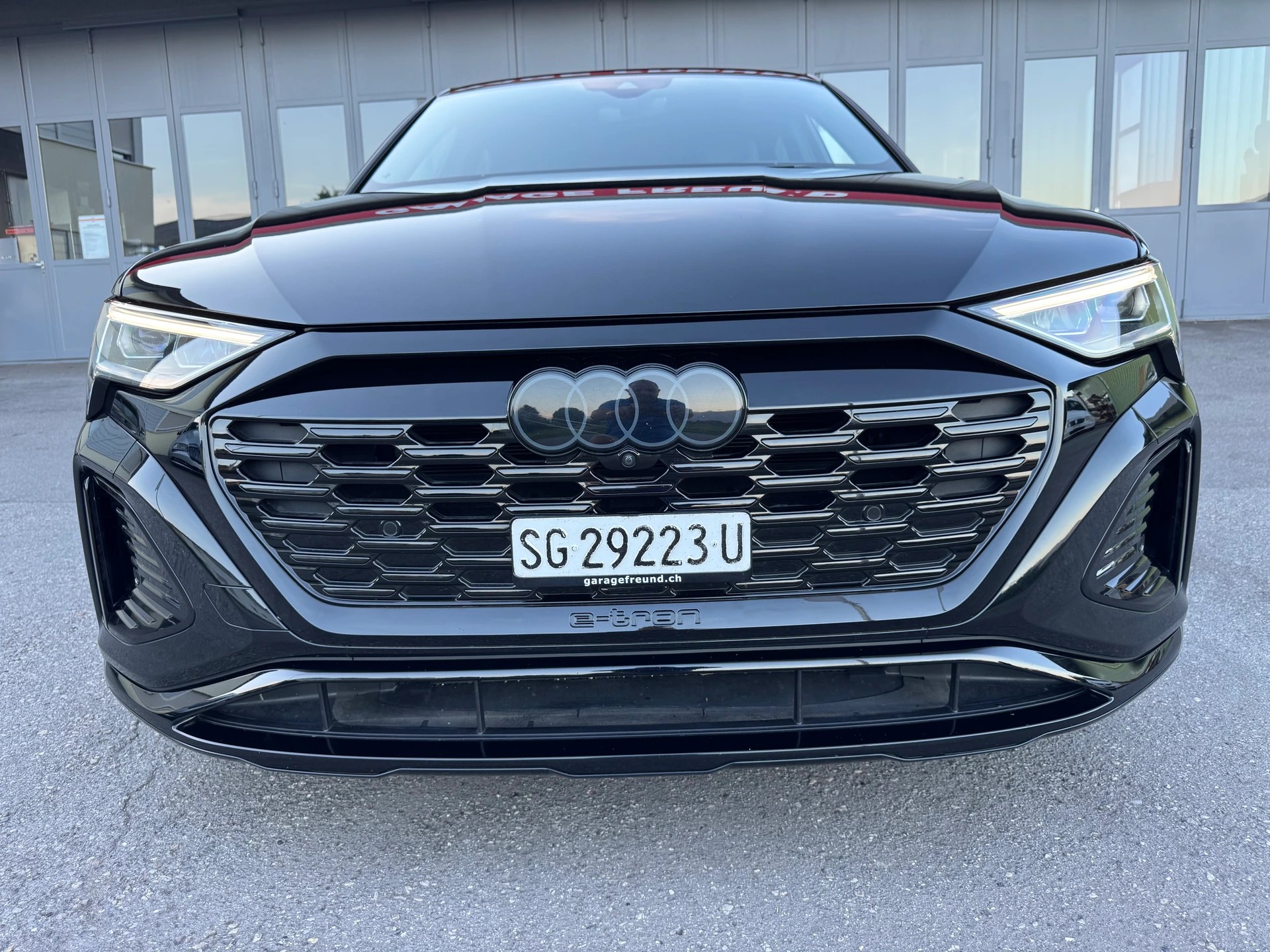 AUDI SQ8 Sportback e-tron quattro-showroom-element-2