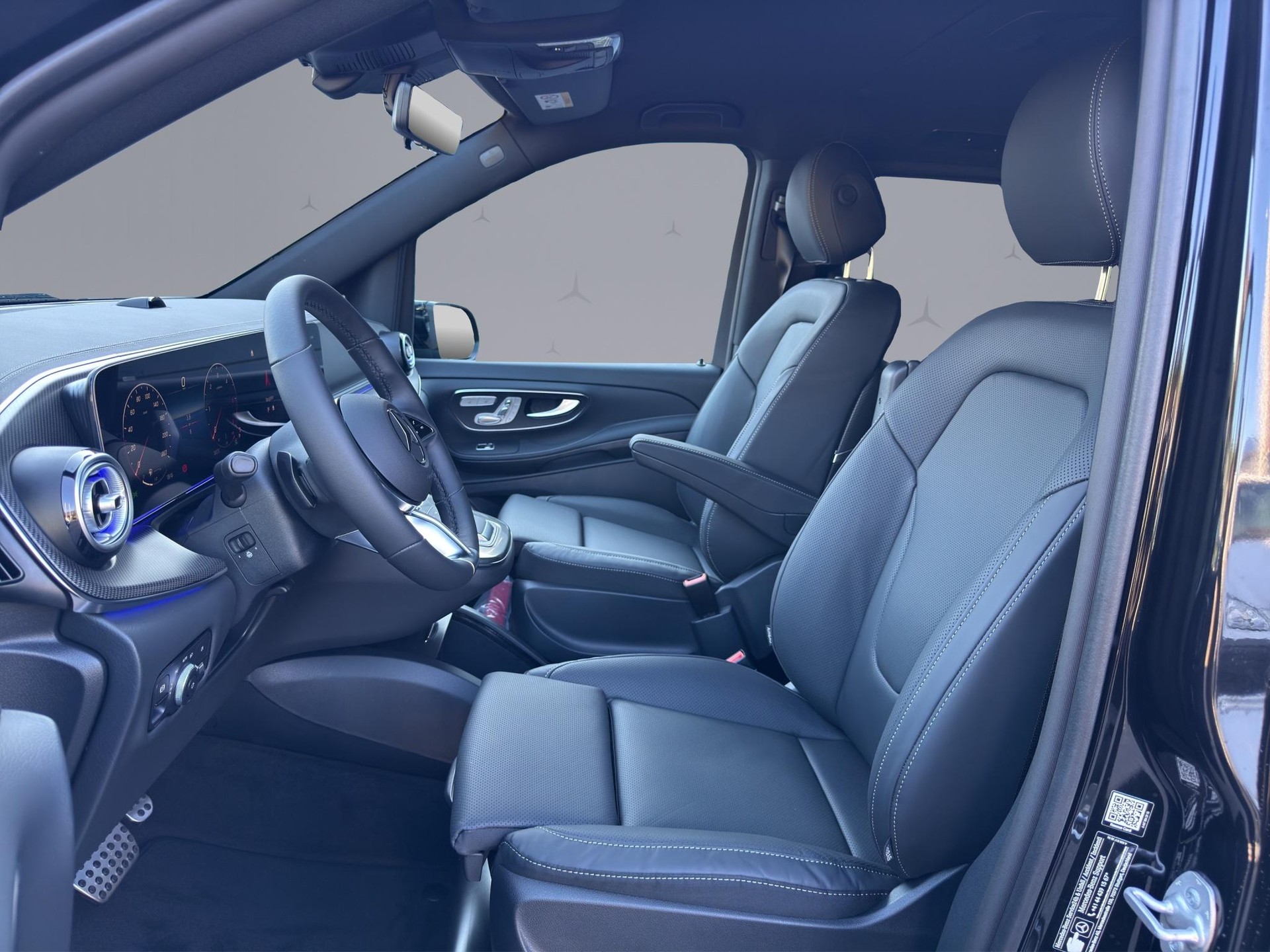 MERCEDES-BENZ V 300 d Exclusive lang Van-image-8