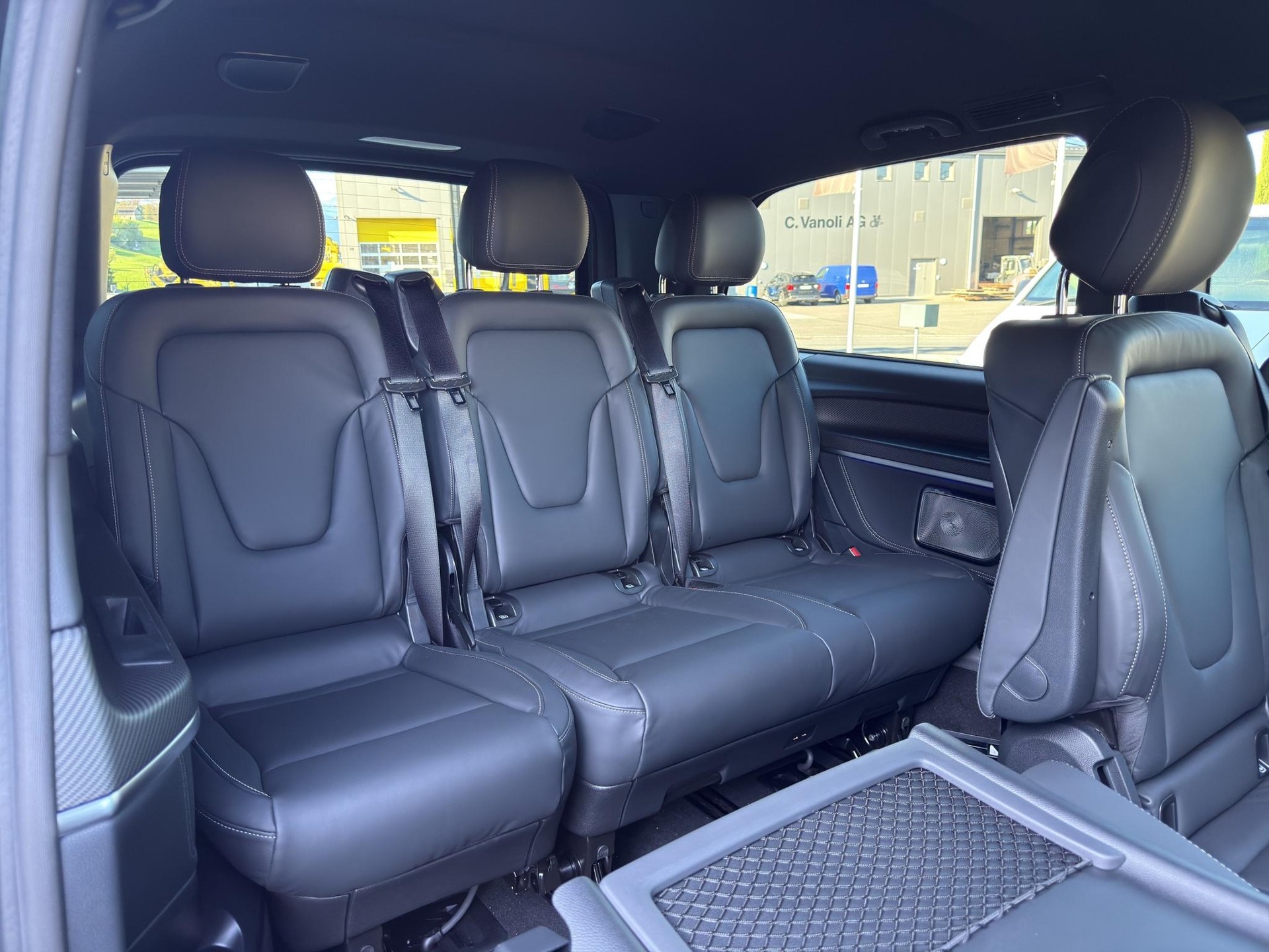 MERCEDES-BENZ V 300 d Exclusive lang Van-image-23
