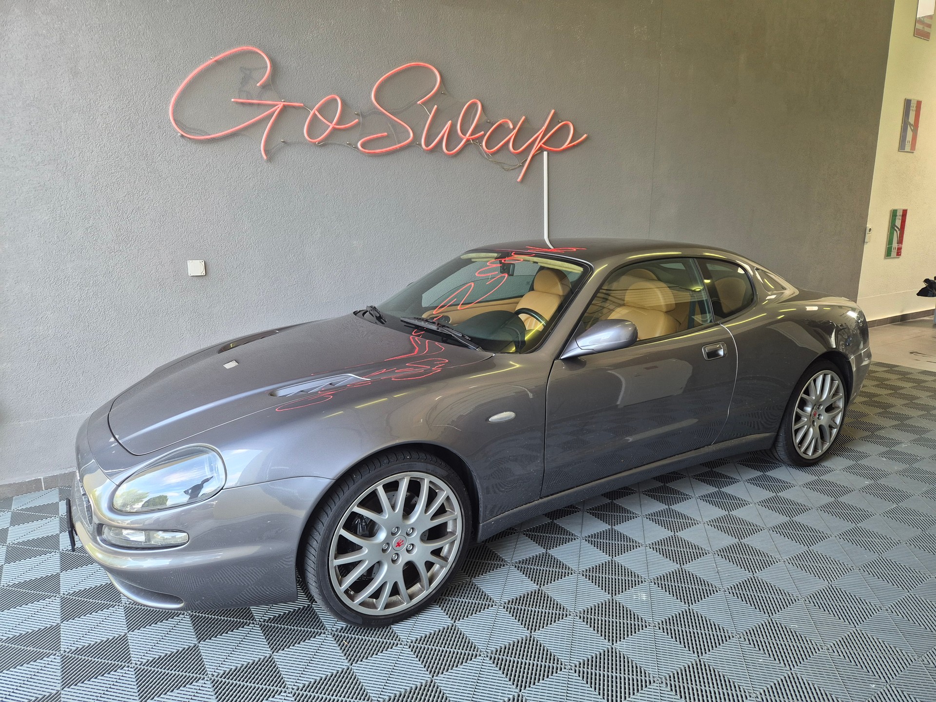MASERATI 3200 GT-showroom-element-2