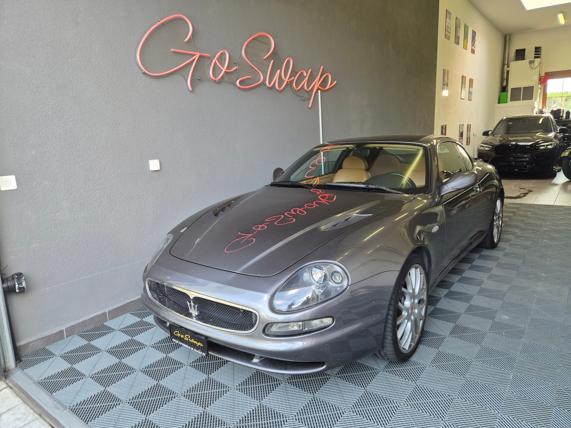MASERATI 3200 GT-showroom-element-1