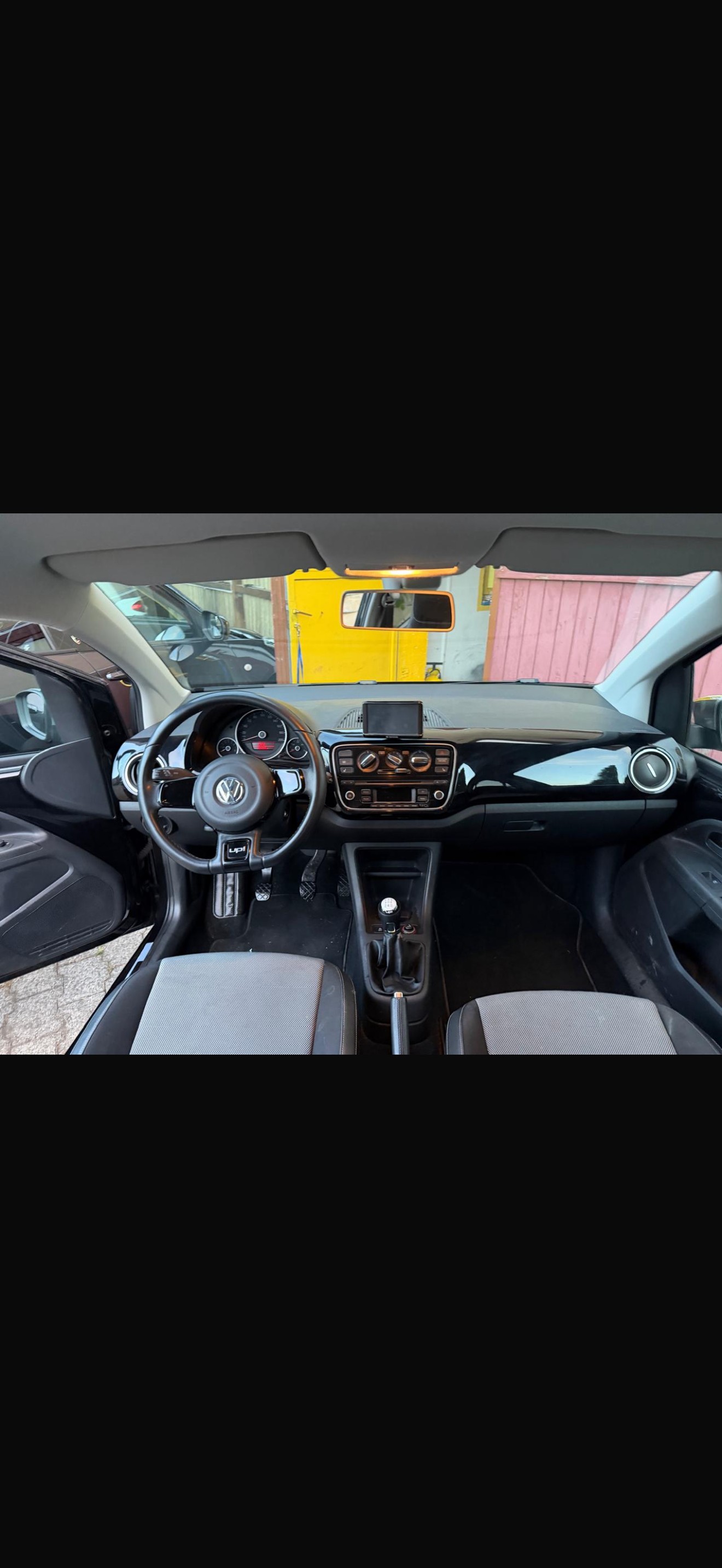 VW Up 1.0 move up-showroom-element-2
