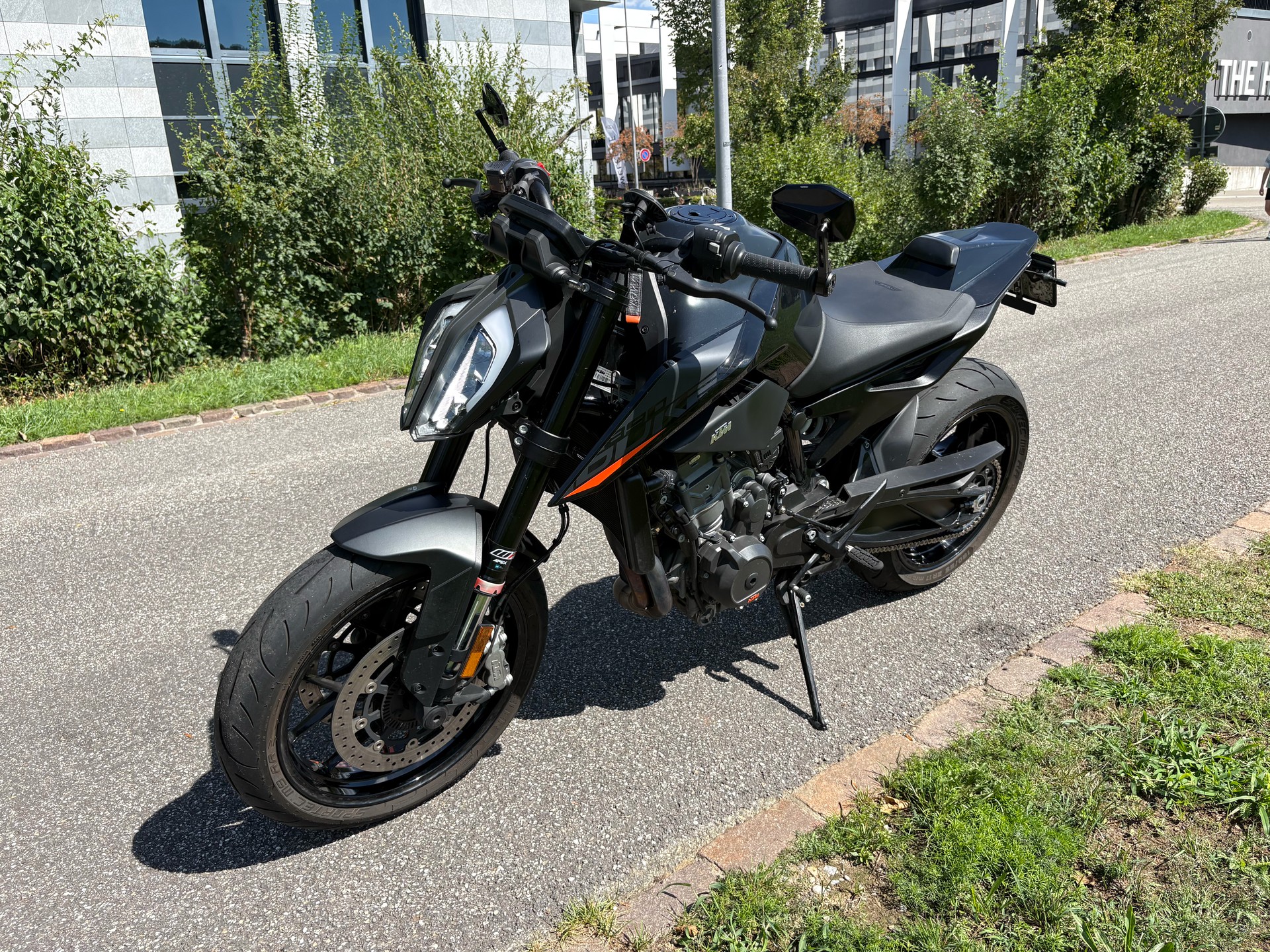 KTM 890 Duke-image-3