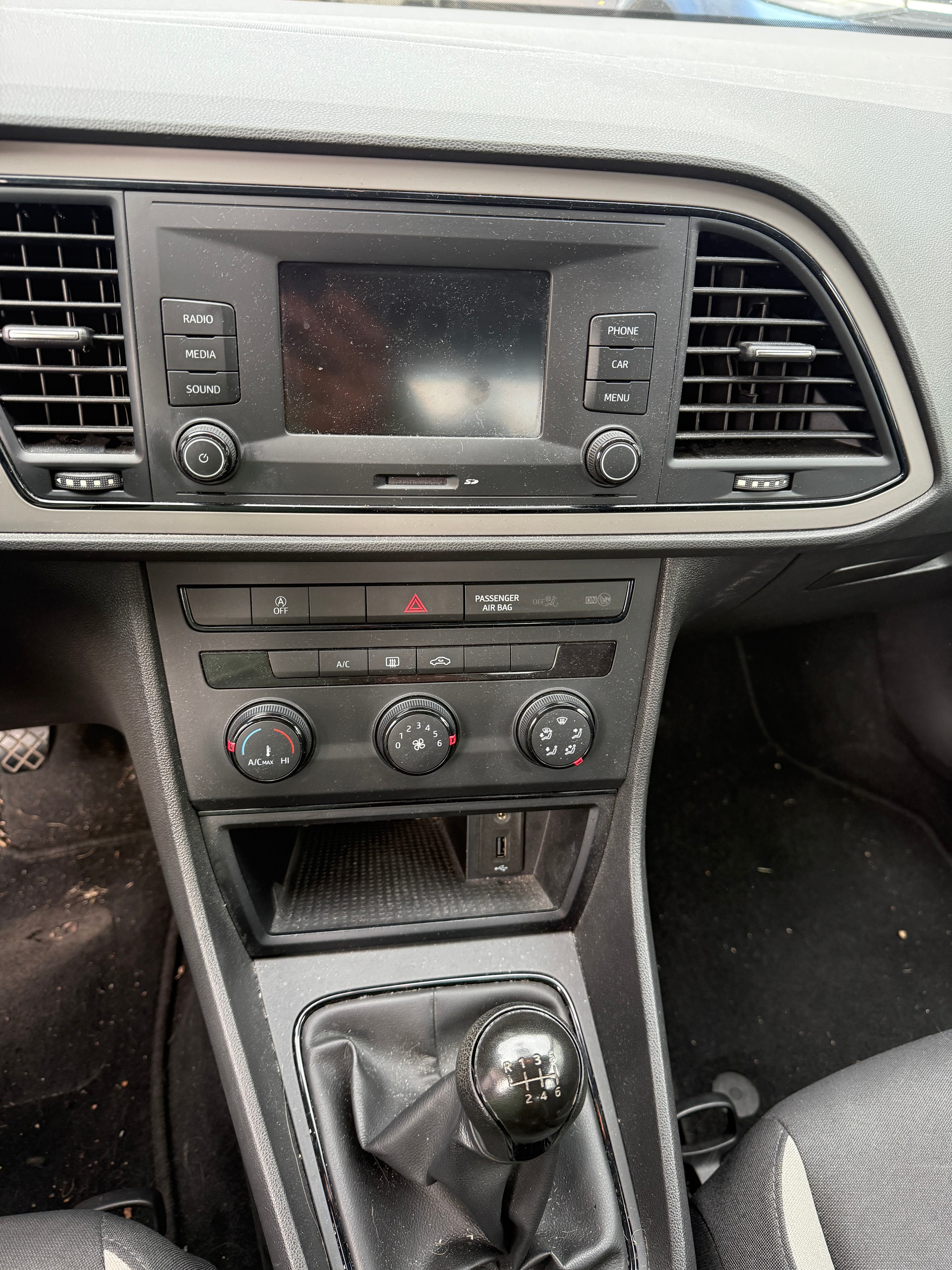SEAT Leon 1.0 Ecomotive TSI Style-image-6