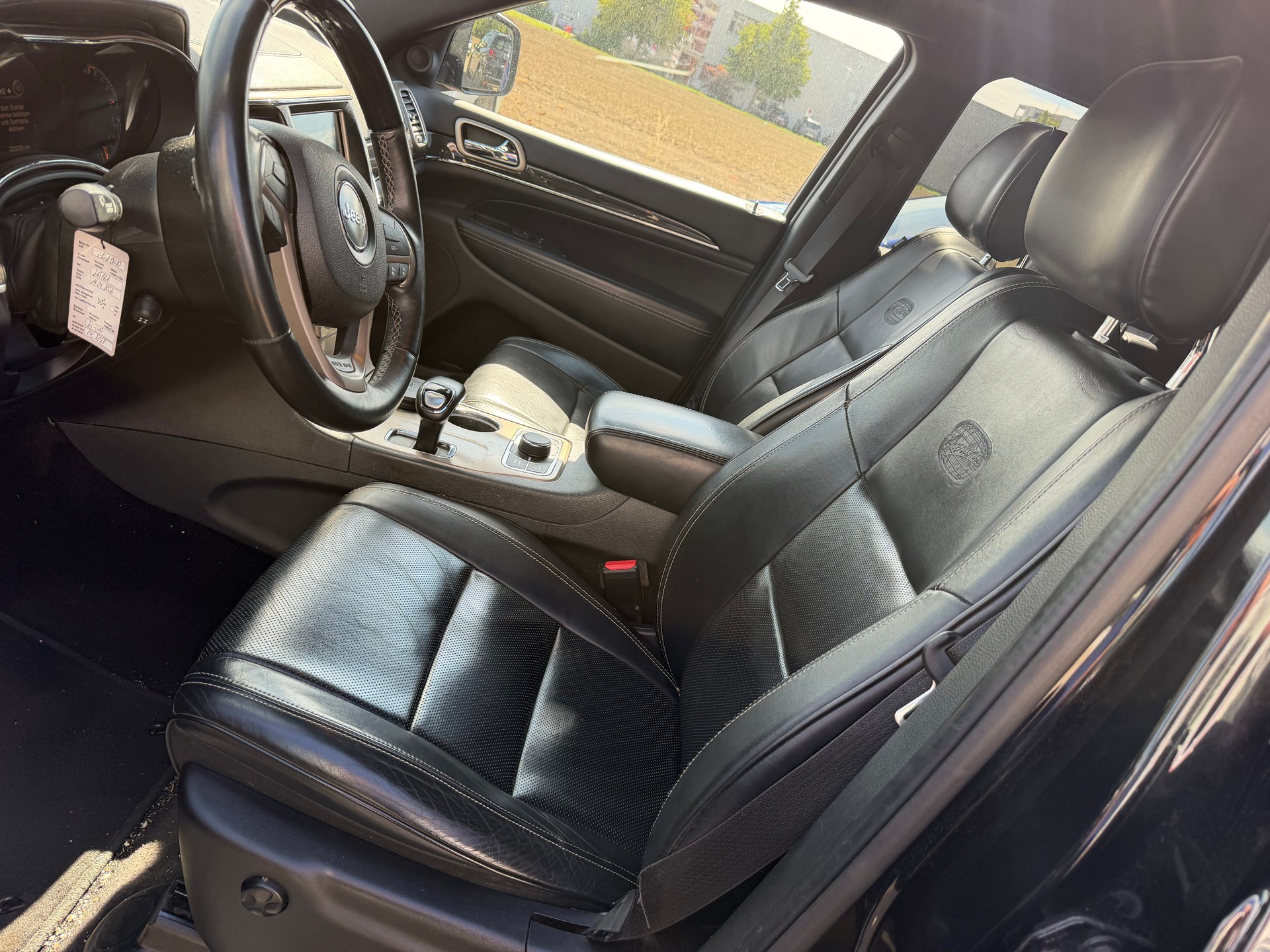 JEEP Grand Cherokee 3.0 CRD Overland Automatic-image-6