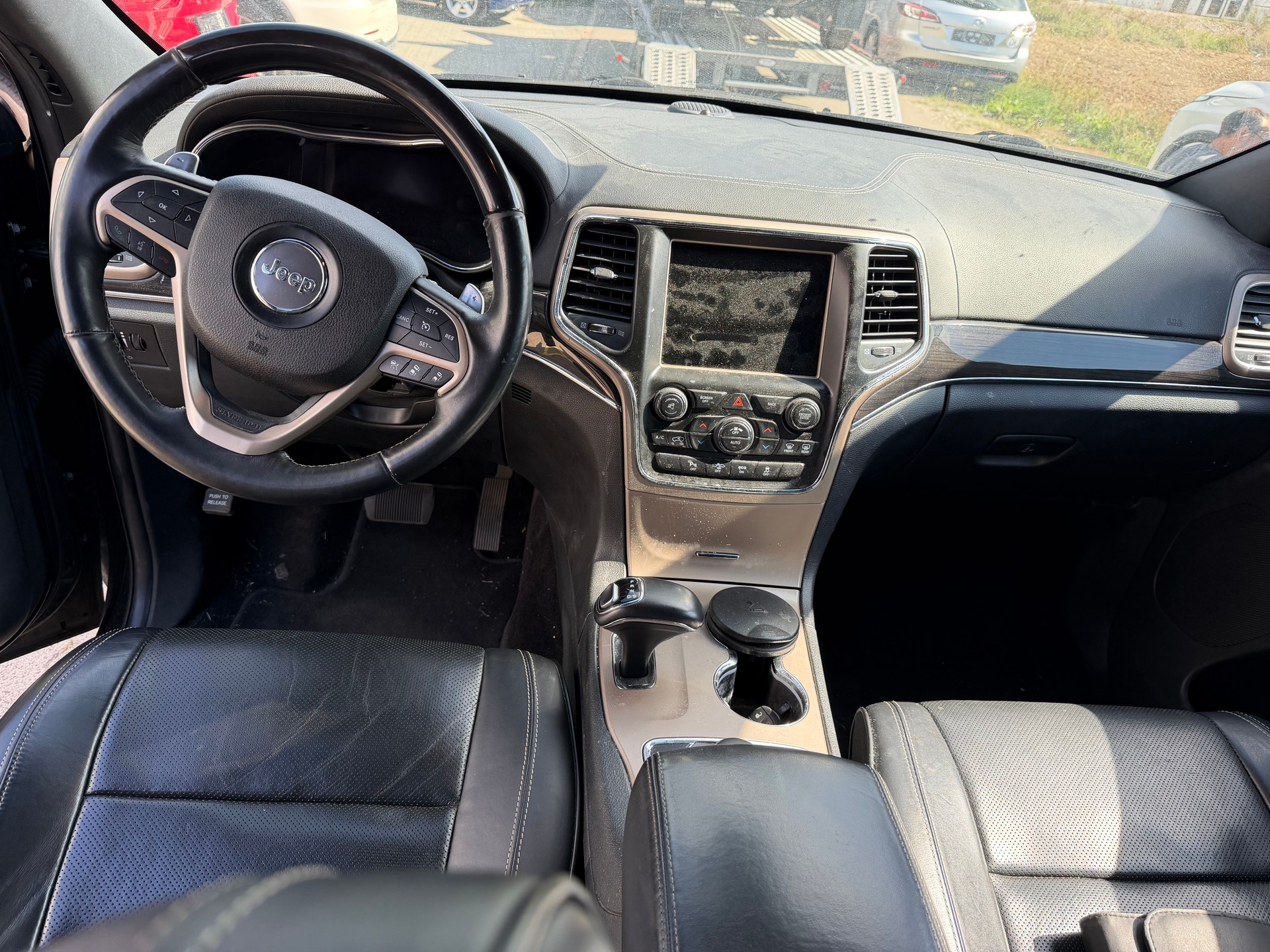 JEEP Grand Cherokee 3.0 CRD Overland Automatic-image-9