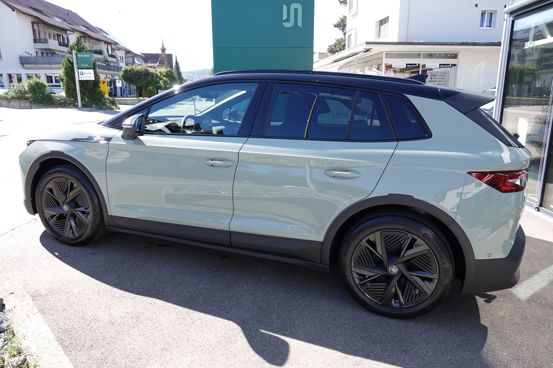 SKODA Elroq RS 4x4-image-5