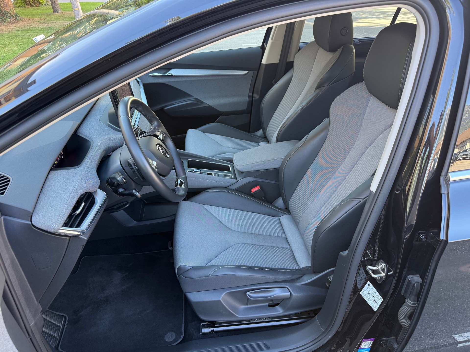 SKODA Enyaq iV 80x-image-8