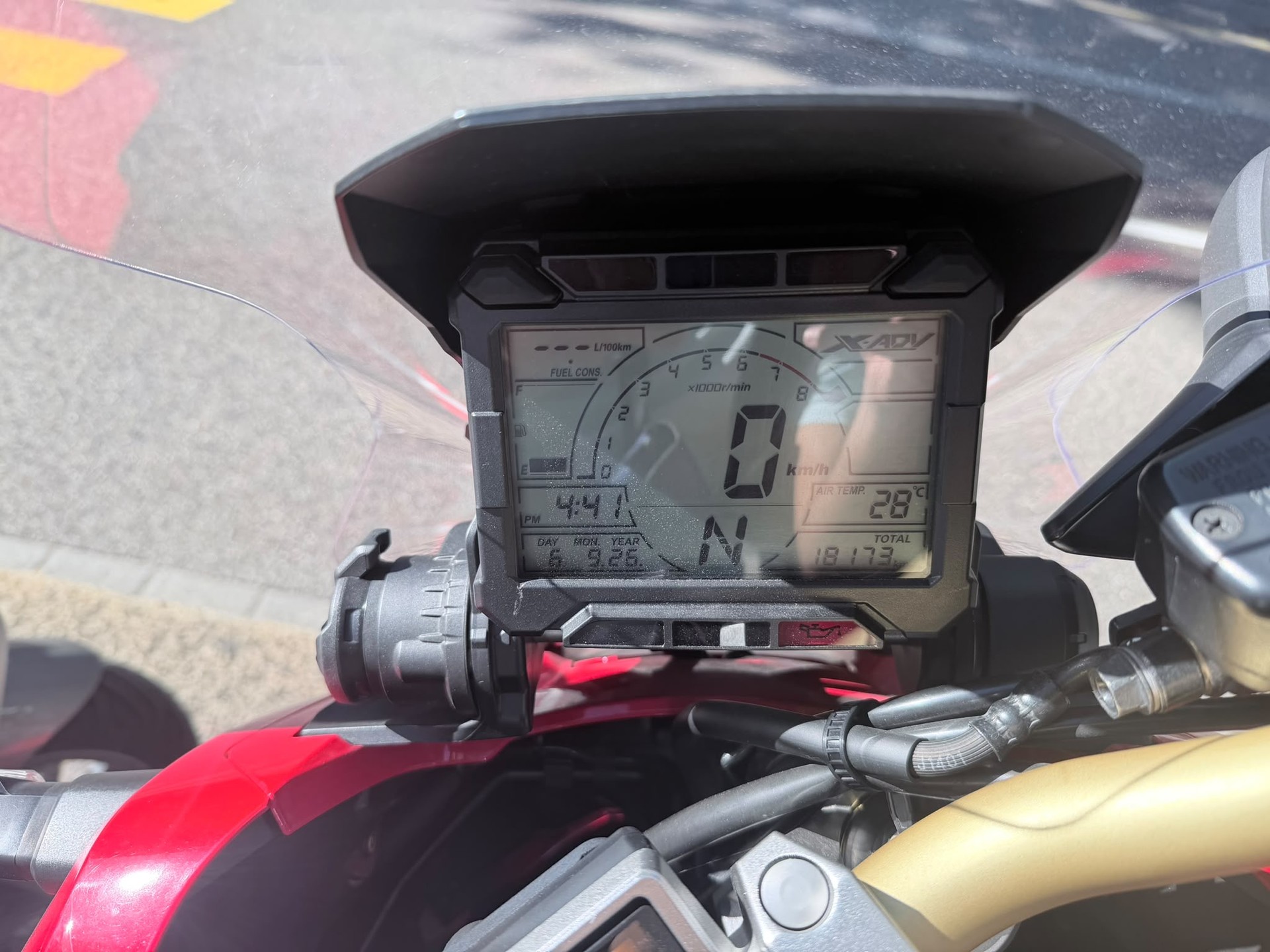 HONDA X-ADV 750 ABS-image-6