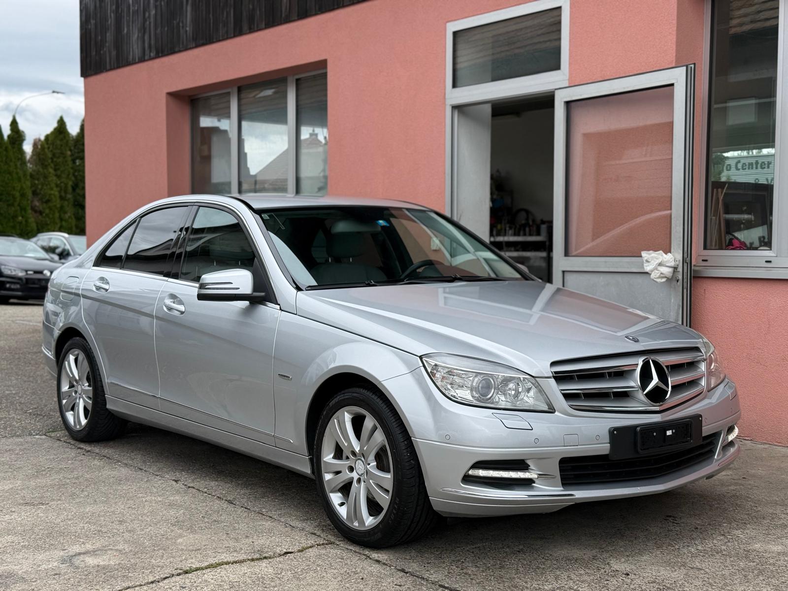 MERCEDES-BENZ C 300 Elégance 7G-Tronic / MFK 09.2026