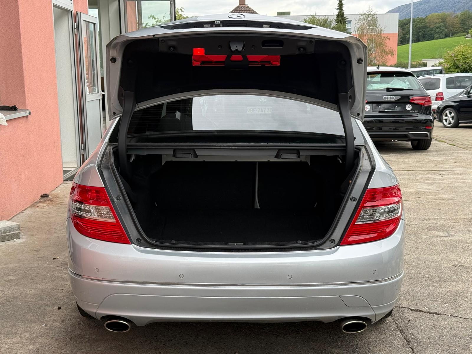 MERCEDES-BENZ C 300 Elégance 7G-Tronic / MFK 09.2026-image-5