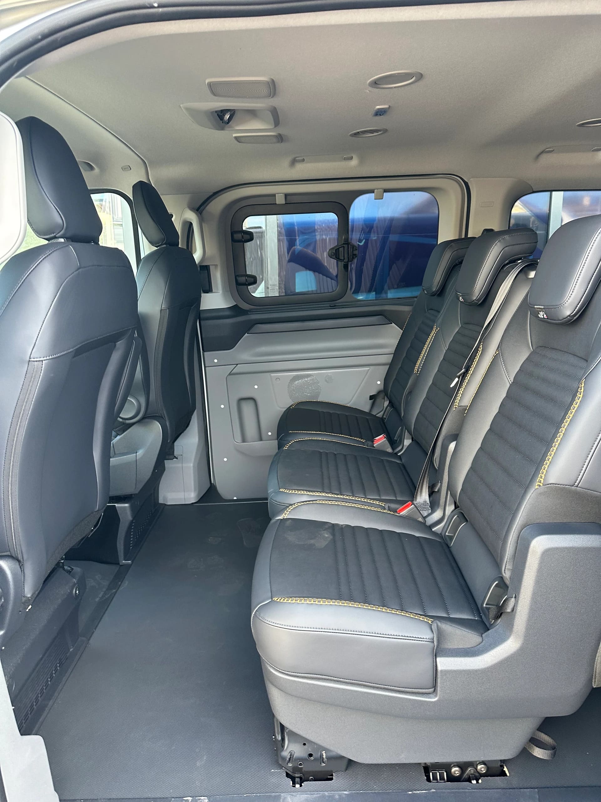 FORD Transit C combi 320 L1 2.0 Eco Trail 170CV 4x4 Aut.-image-11