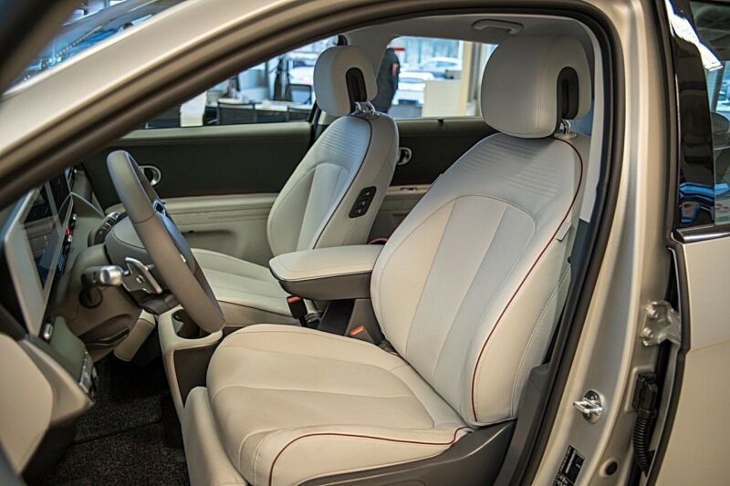 HYUNDAI Ioniq 5 Vertex 72 kWh 4WD (mit Aviloo-Zertifikat)-image-7