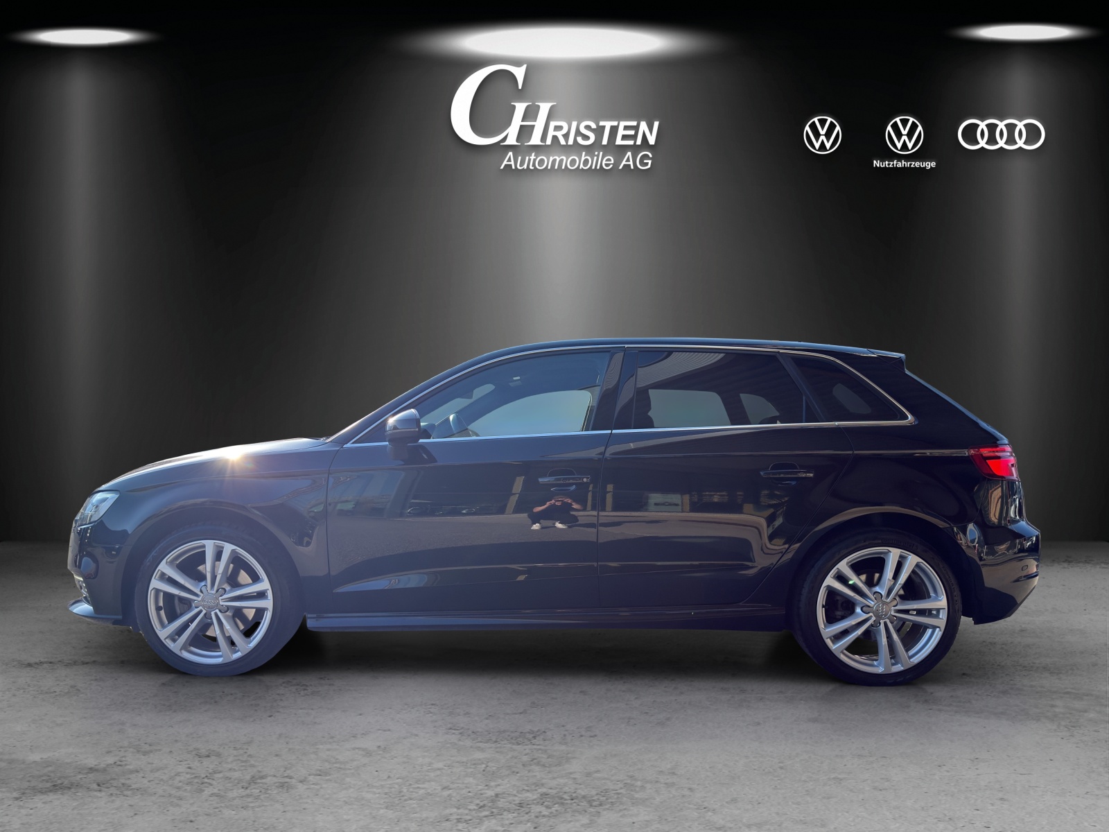 AUDI A3 Sportback 1.4 e-tron Sport S-tronic-showroom-element-1