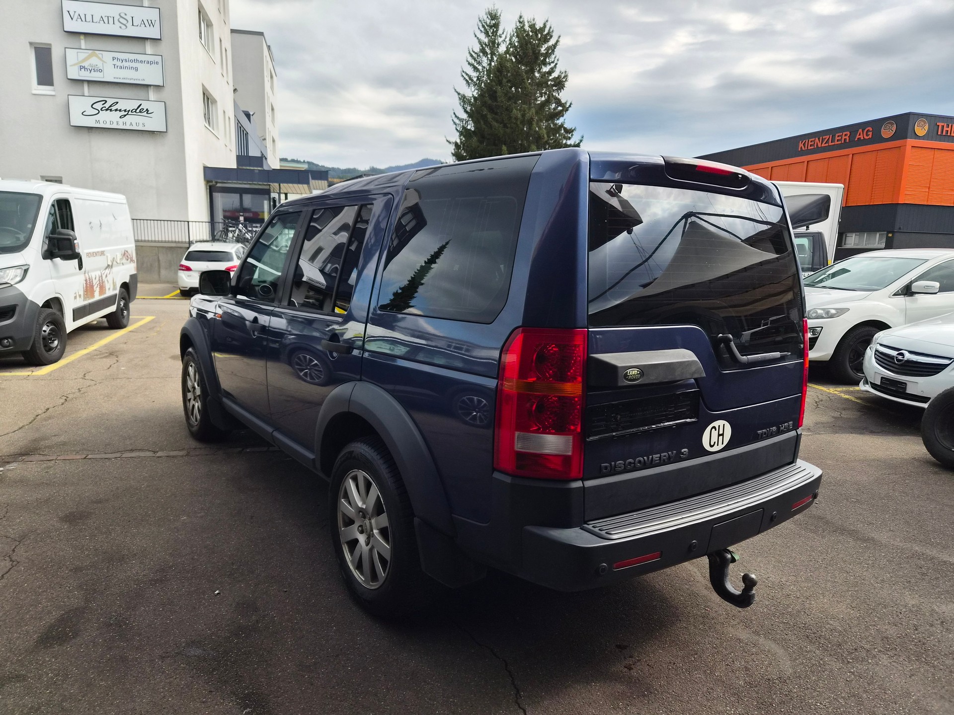LAND ROVER Discovery 2.7d V6 SE-showroom-element-2