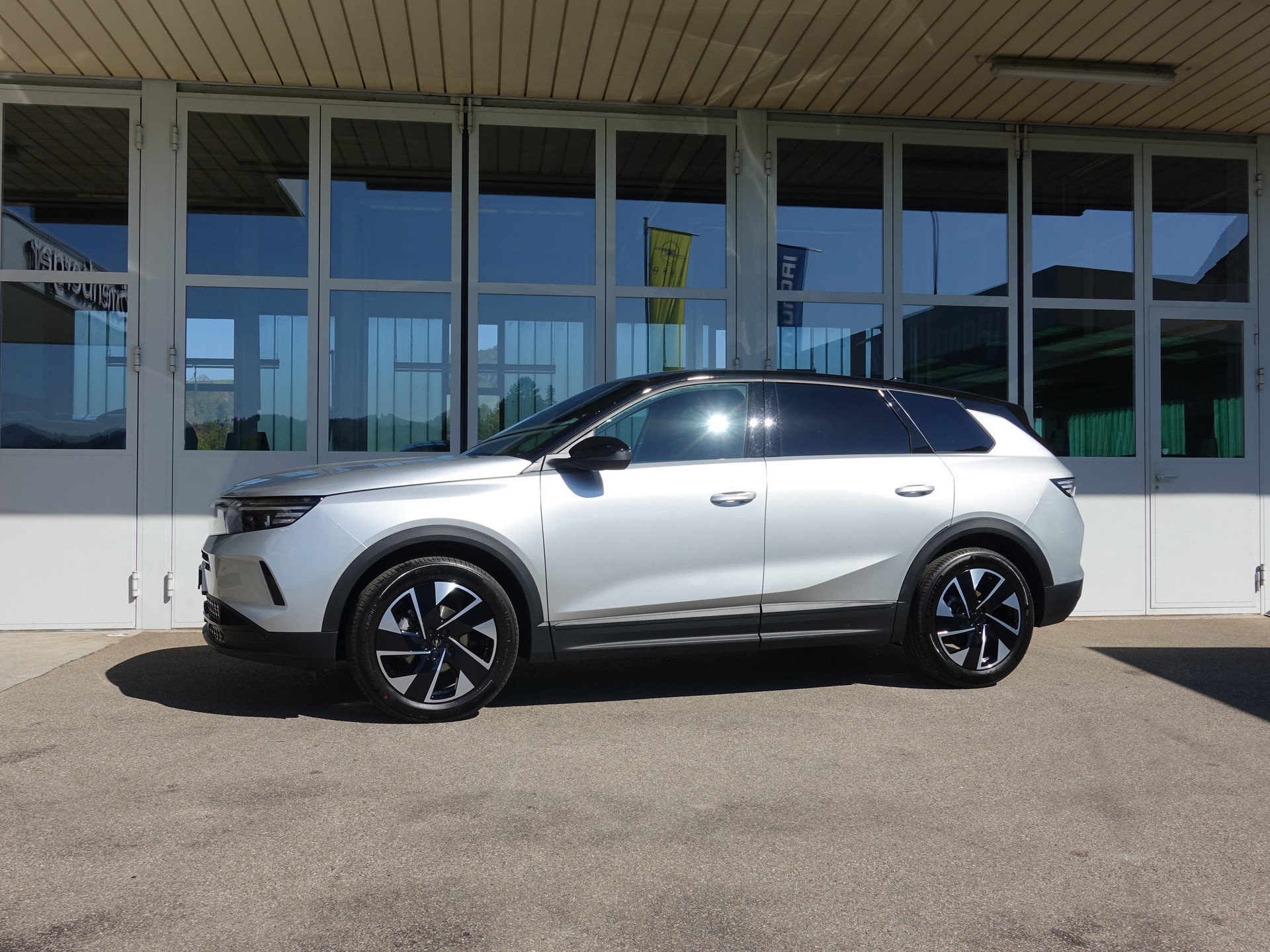 OPEL Grandland 1.2MHEV GS eDCT-showroom-element-2