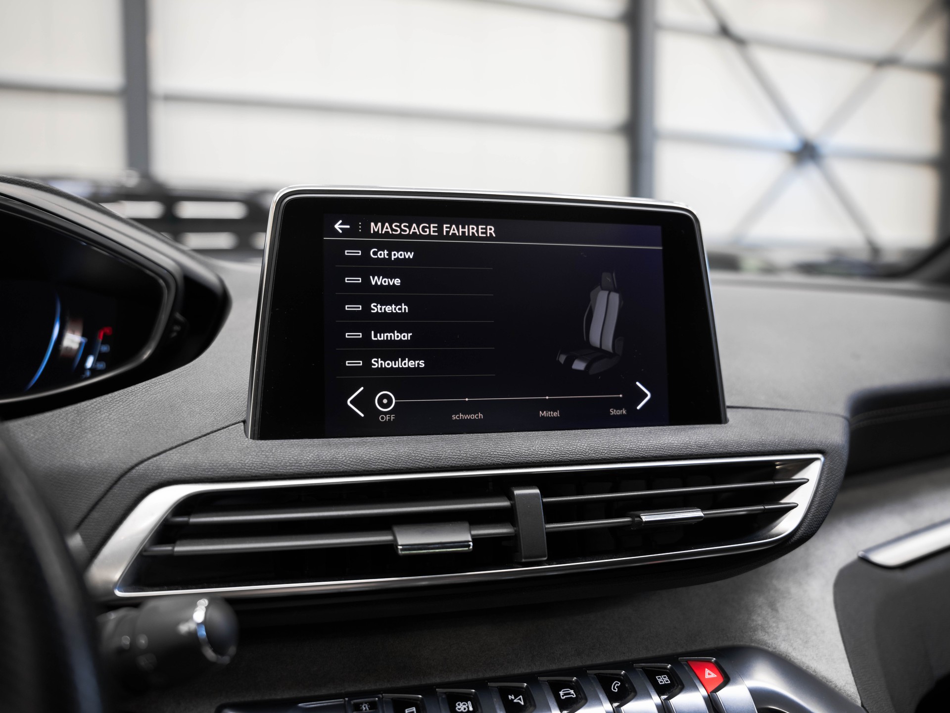PEUGEOT 3008 2.0 BlueHDi GT EAT-image-26