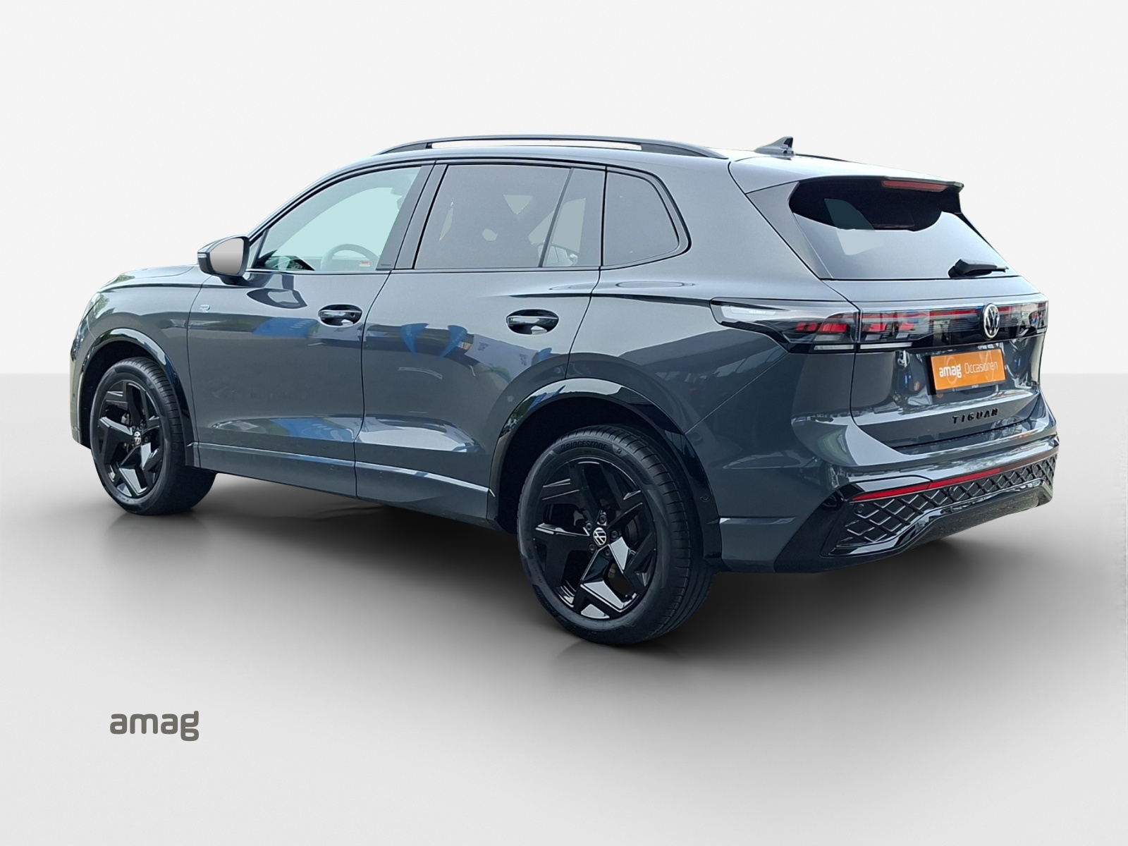 VW Tiguan 2.0 TSI DSG R-Line 4Motion-showroom-element-2