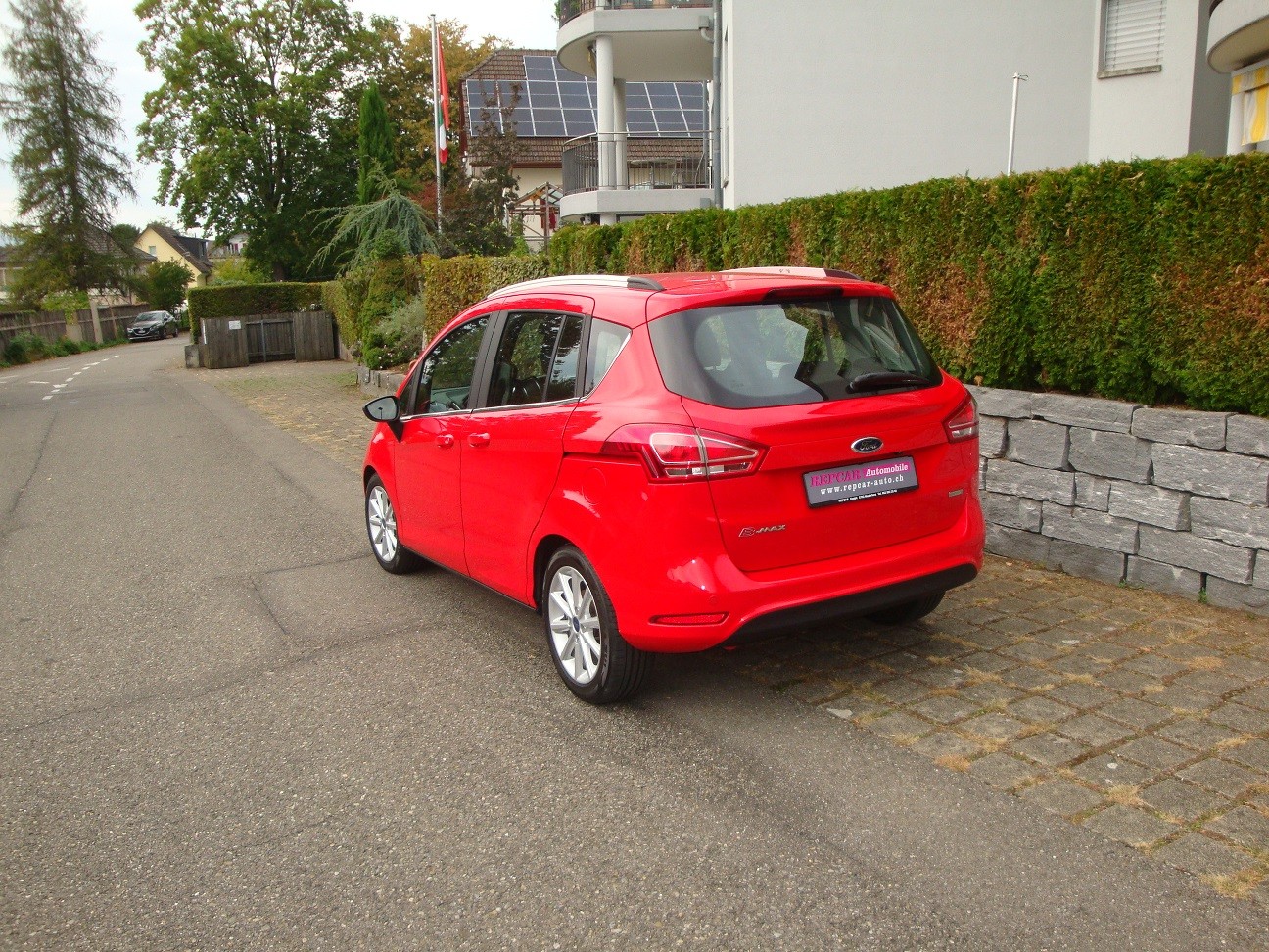 FORD B-Max 1.0 SCTi Titanium-image-3
