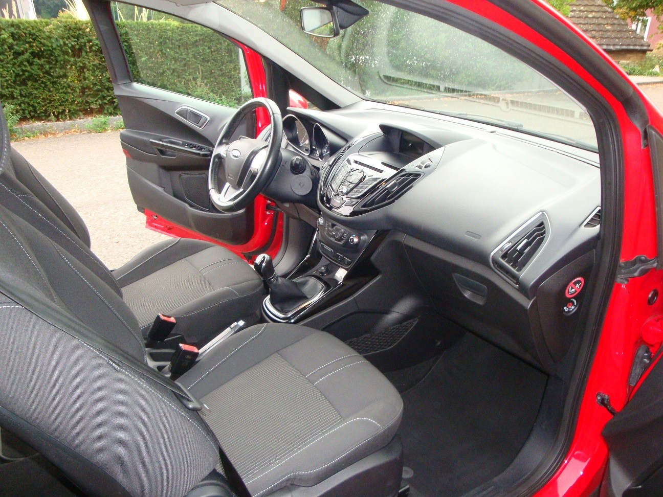 FORD B-Max 1.0 SCTi Titanium-image-7