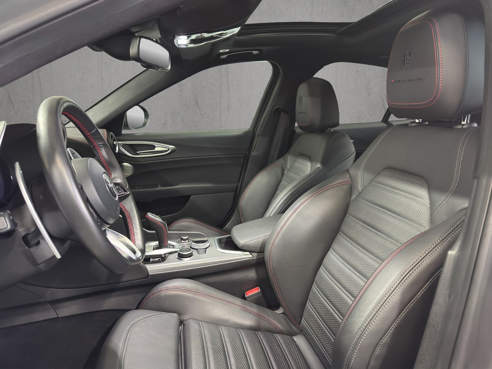 ALFA ROMEO Giulia 2.0 Competizione Pack Sky Q4 AT8 "Grigio Lunare Matt-Panodach"-image-7