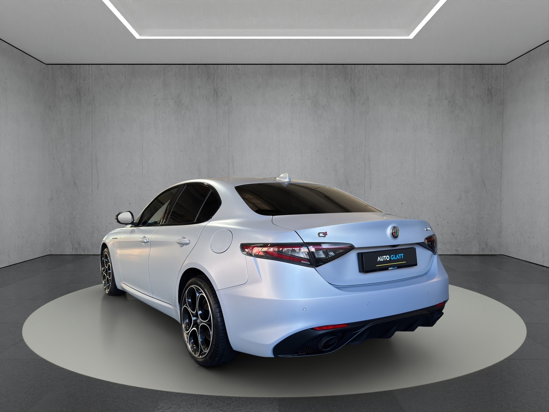 ALFA ROMEO Giulia 2.0 Competizione Pack Sky Q4 AT8 "Grigio Lunare Matt-Panodach"-image-4