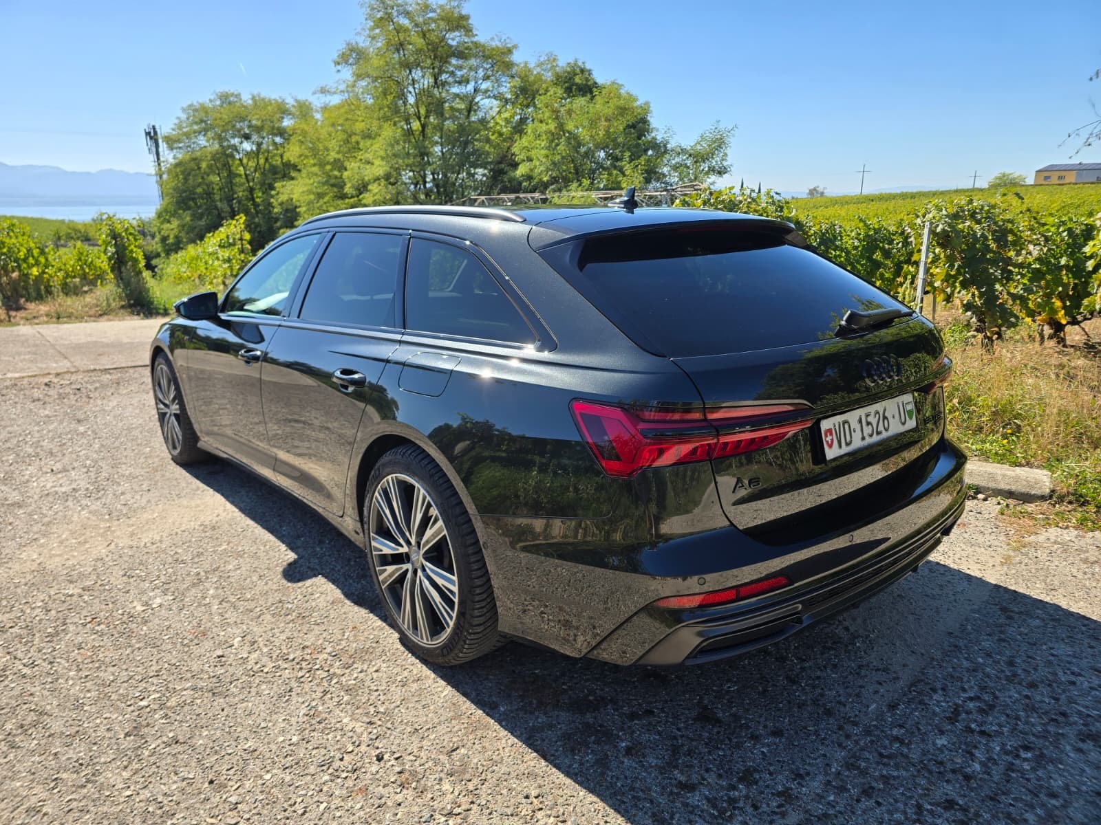AUDI A6 Avant 55 TFSIe Sport quattro S-tronic-image-10