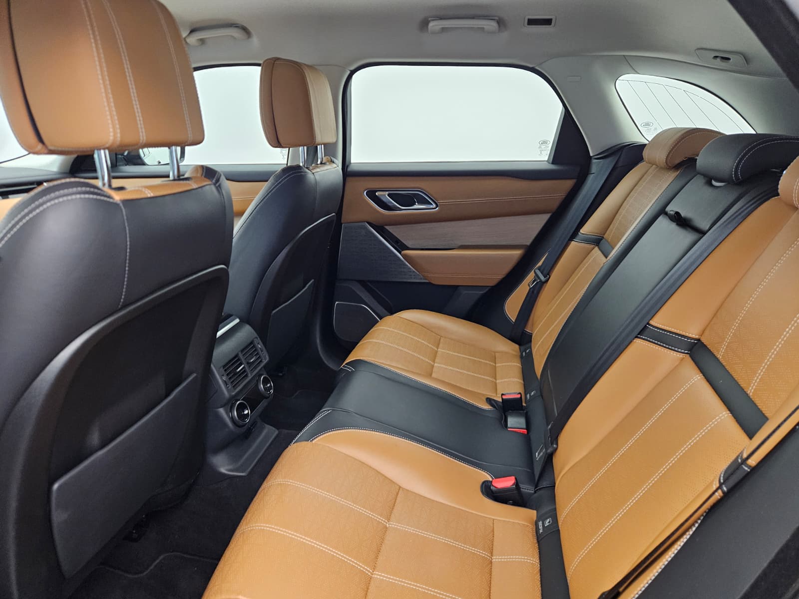 LAND ROVER Range Rover Velar R-Dynamic D 300 HSE Automatic-image-12