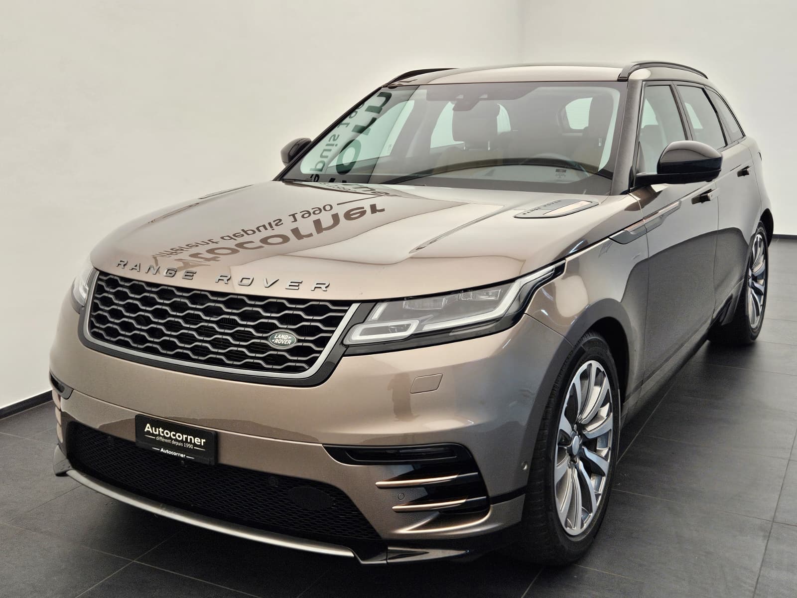 LAND ROVER Range Rover Velar R-Dynamic D 300 HSE Automatic-image-2