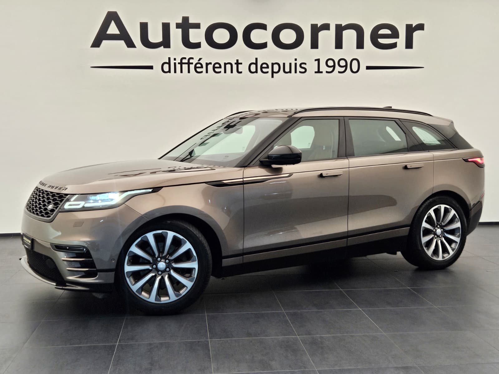 LAND ROVER Range Rover Velar R-Dynamic D 300 HSE Automatic