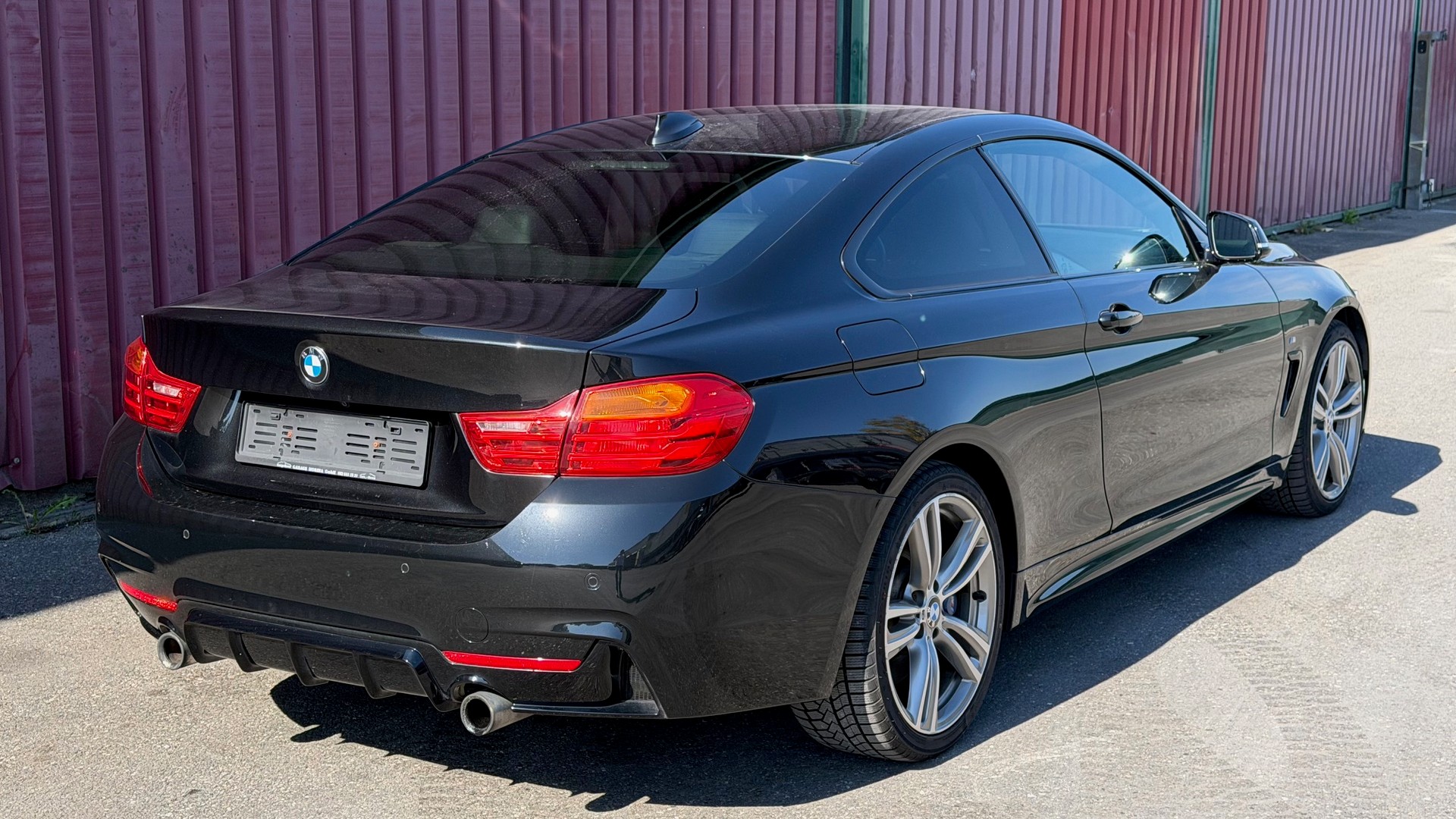 BMW 435i Coupé xDrive Sport Line-image-4