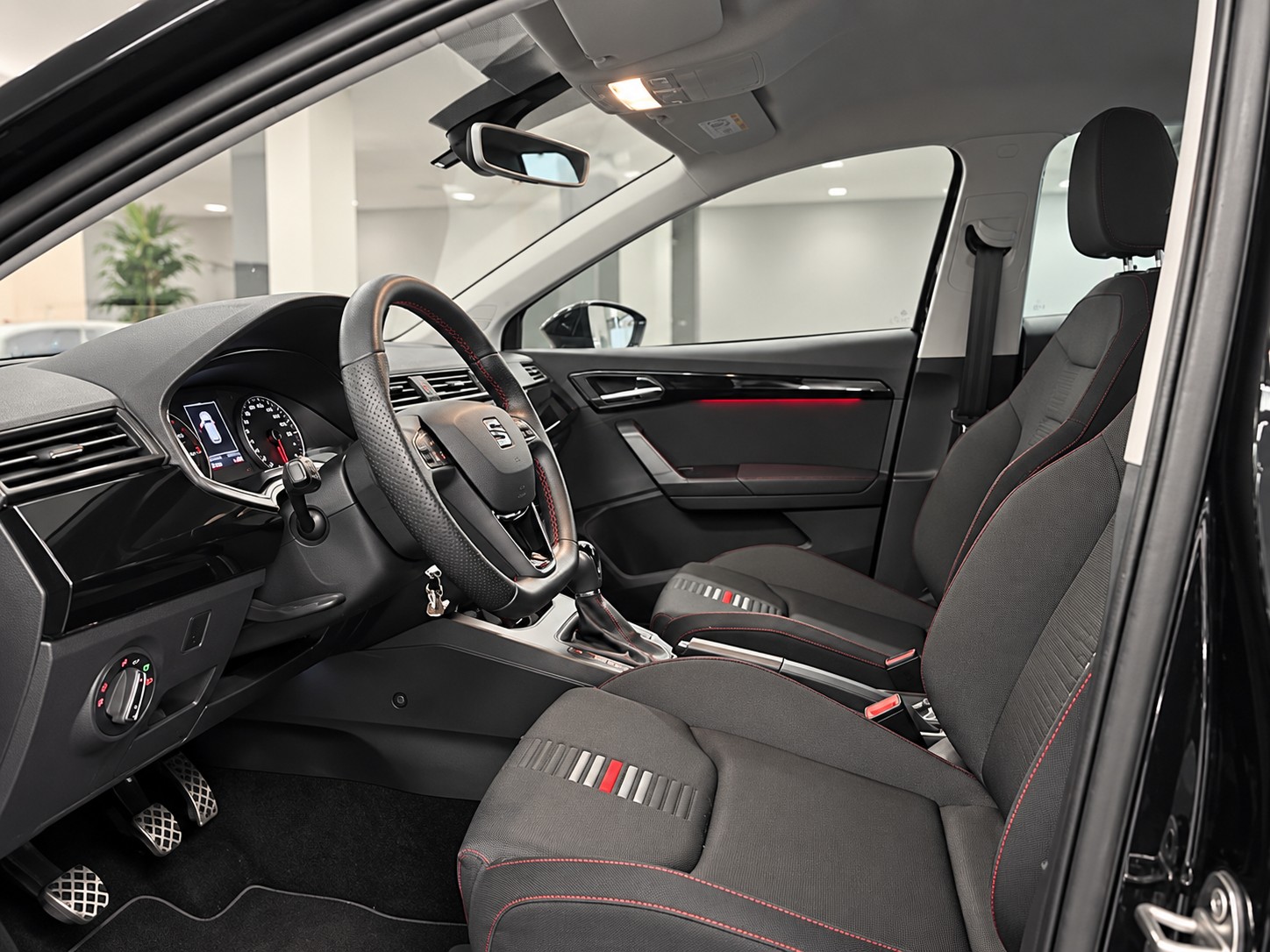 SEAT Ibiza 1.5 TSI EVO FR-image-5